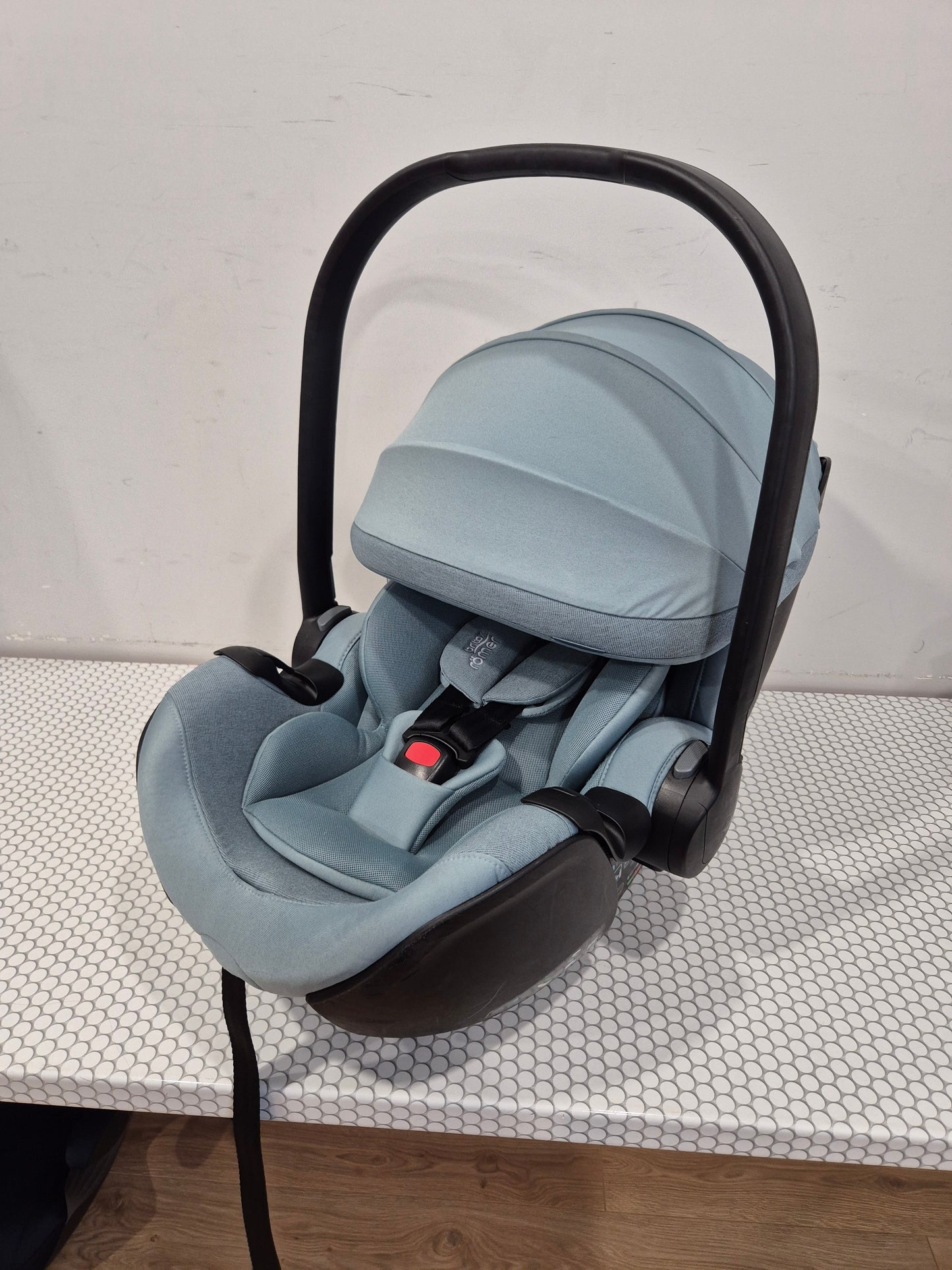 Baby-Safe Pro 0-13kg. ir Vario Base 5Z bazė
