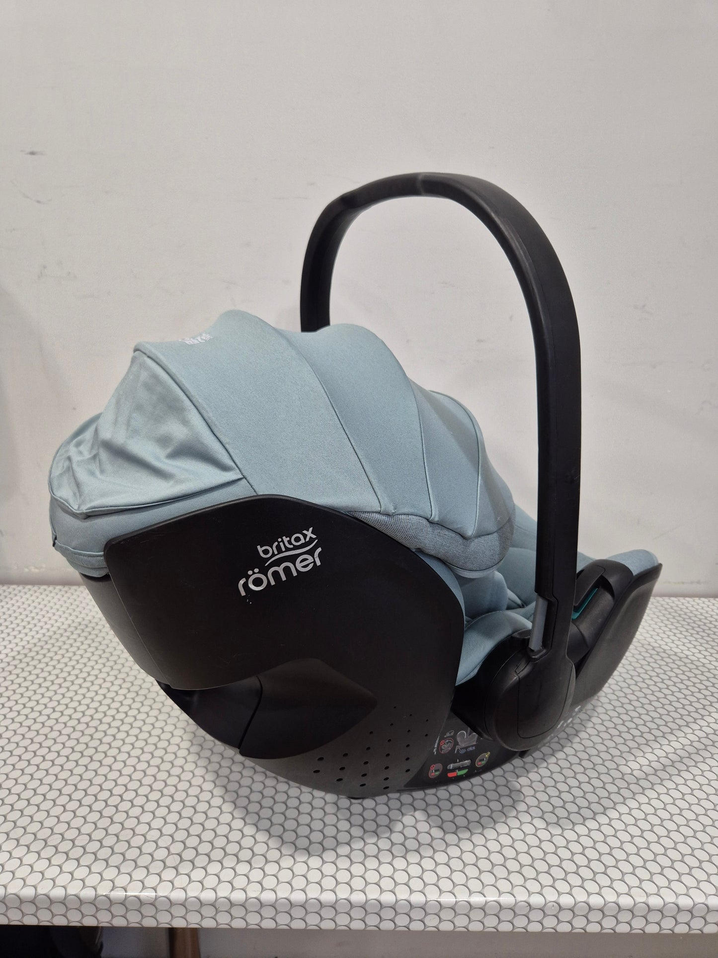 Baby-Safe Pro 0-13kg. ir Vario Base 5Z bazė