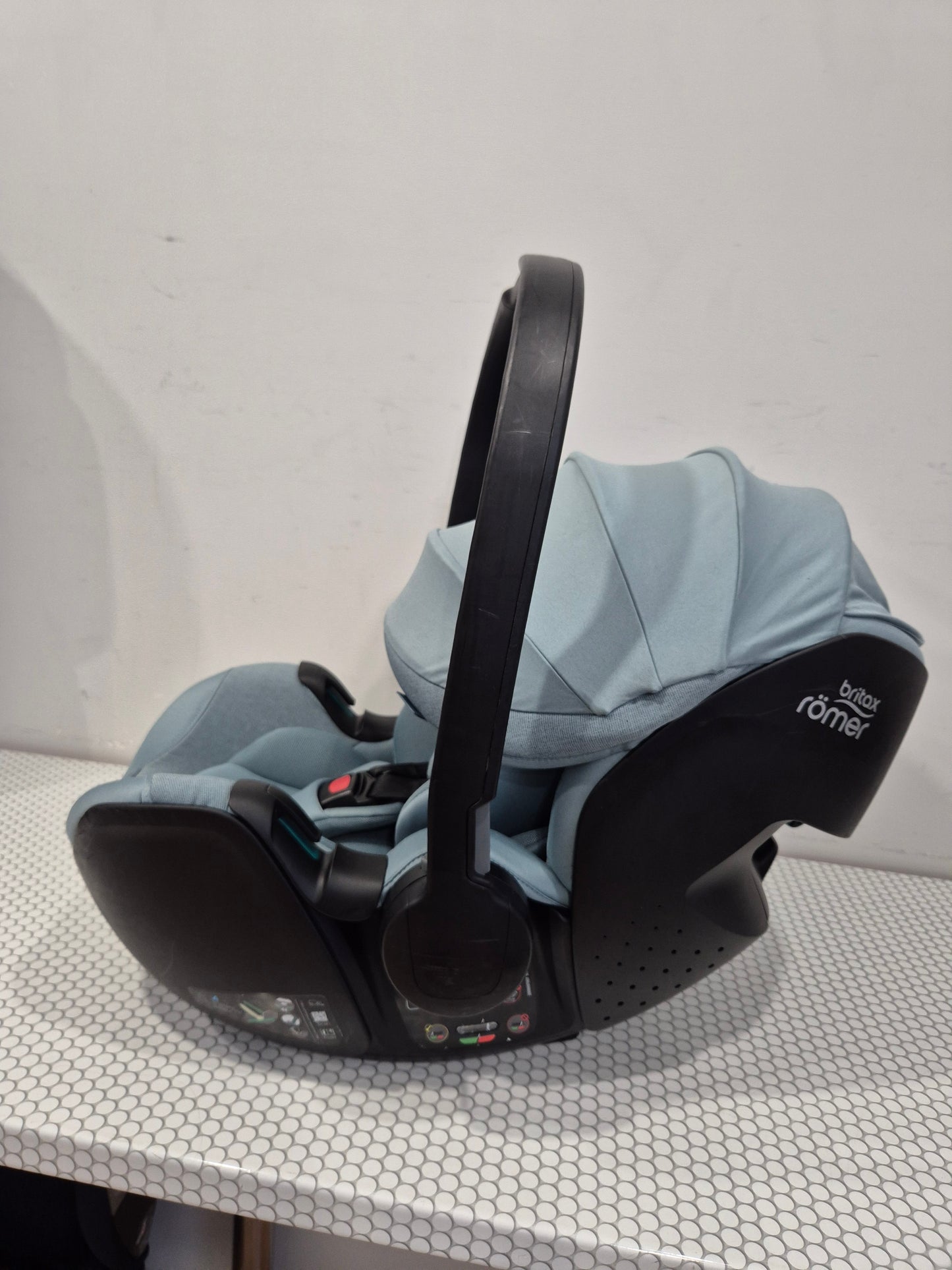 Baby-Safe Pro 0-13kg. ir Vario Base 5Z bazė