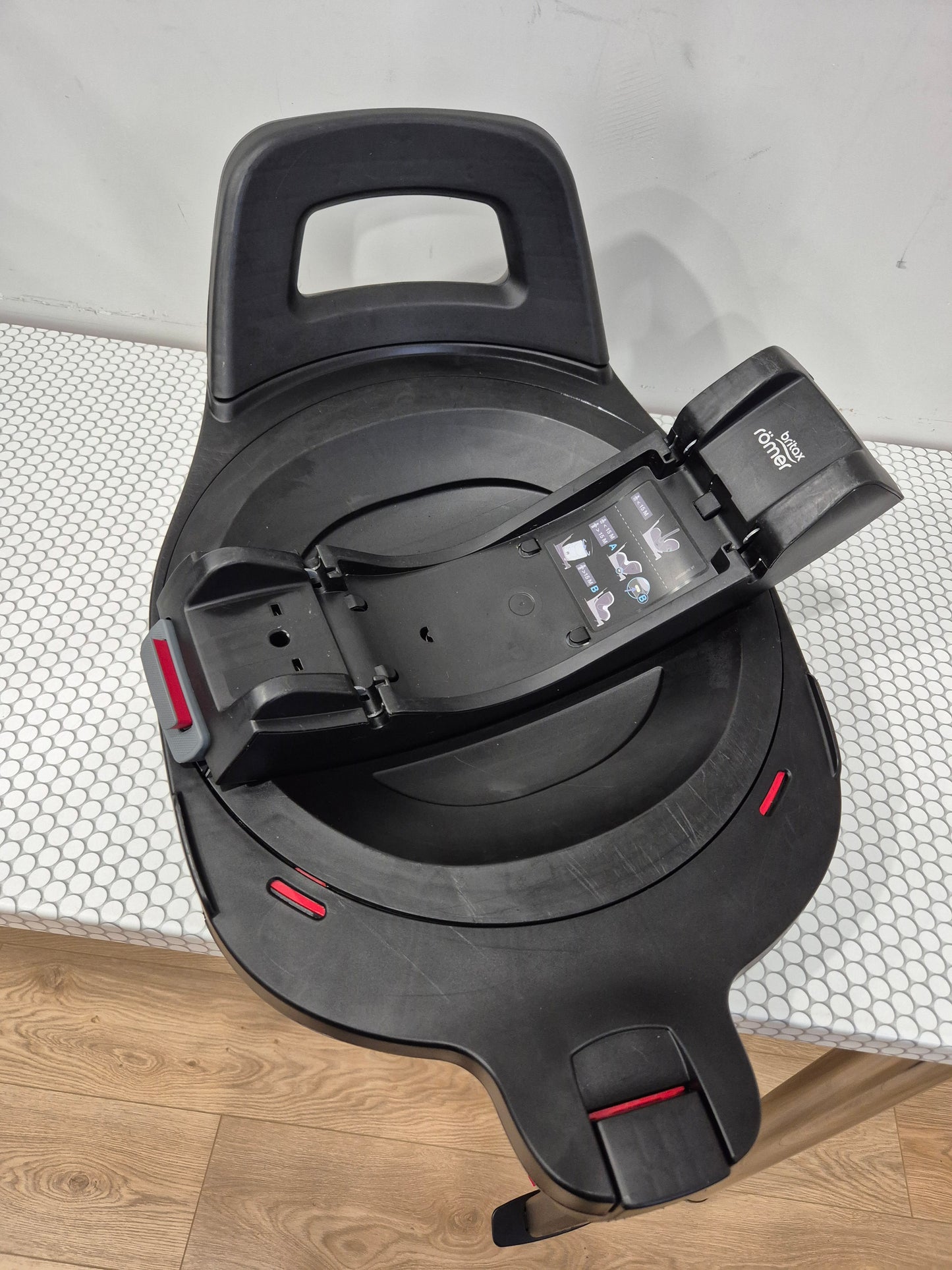 Baby-Safe Pro 0-13kg. ir Vario Base 5Z bazė