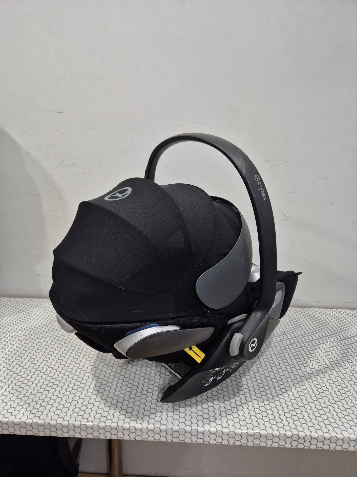 Cybex Cloud Z i-Size 0-13kg. kėdutė ir Base Z bazė.