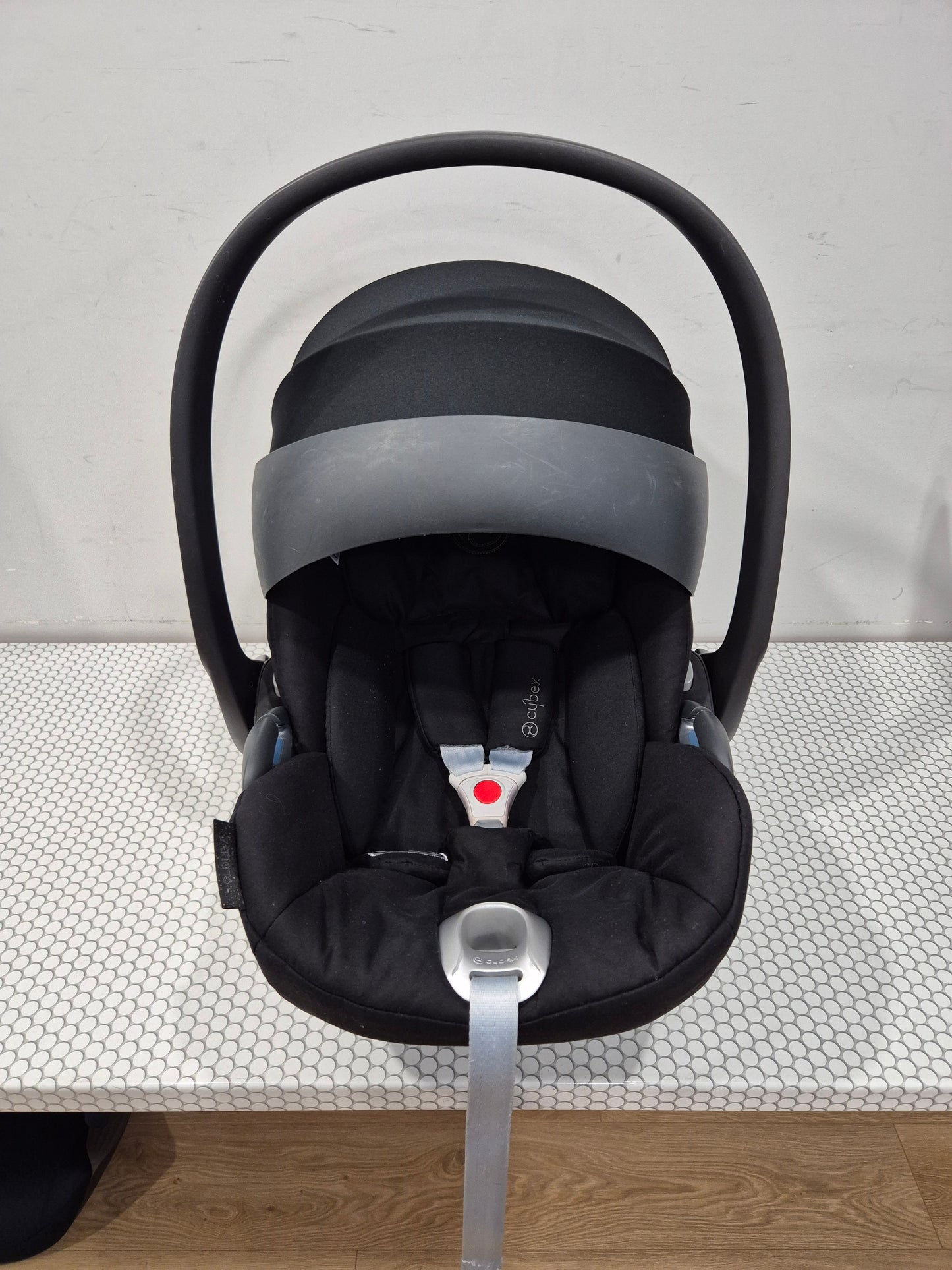 Cybex Cloud Z i-Size 0-13kg. kėdutė ir Base Z bazė.