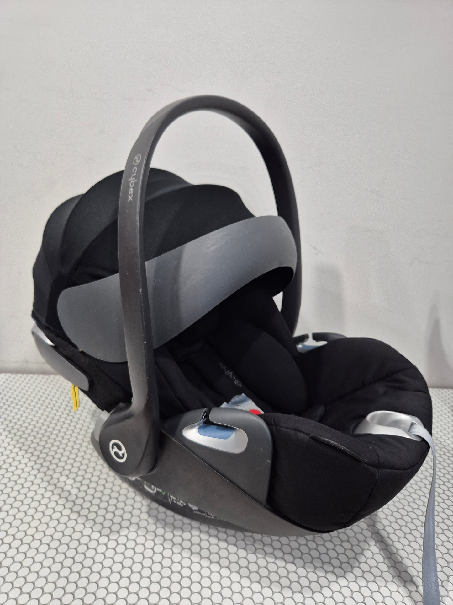 Cybex Cloud Z i-Size 0-13kg. kėdutė ir Base Z bazė.