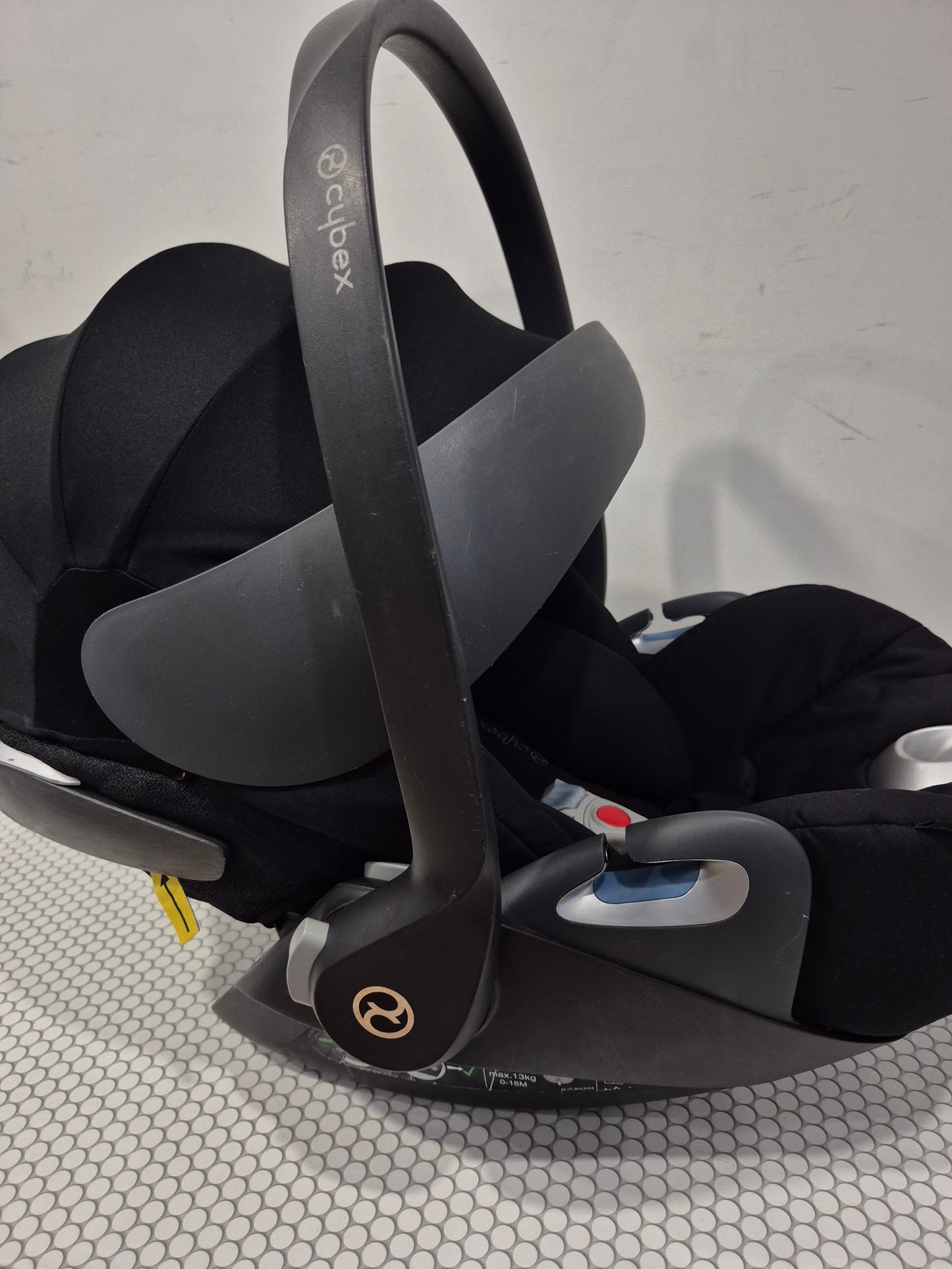 Cybex Cloud Z i-Size 0-13kg. kėdutė ir Base Z bazė.