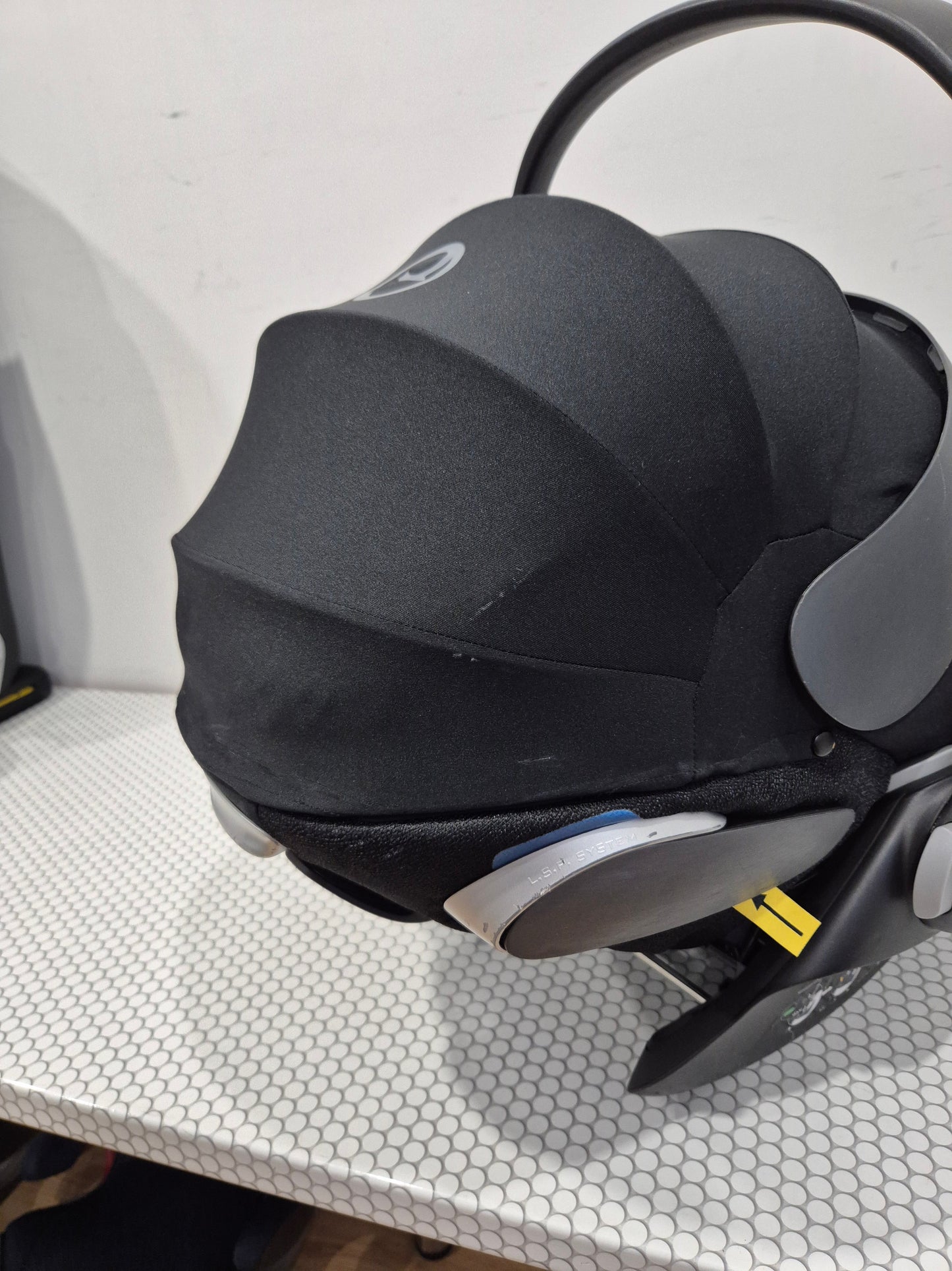 Cybex Cloud Z i-Size 0-13kg. kėdutė ir Base Z bazė.