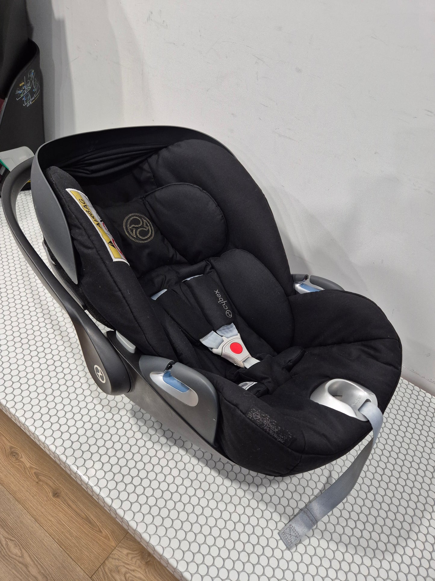 Cybex Cloud Z i-Size 0-13kg. kėdutė ir Base Z bazė.