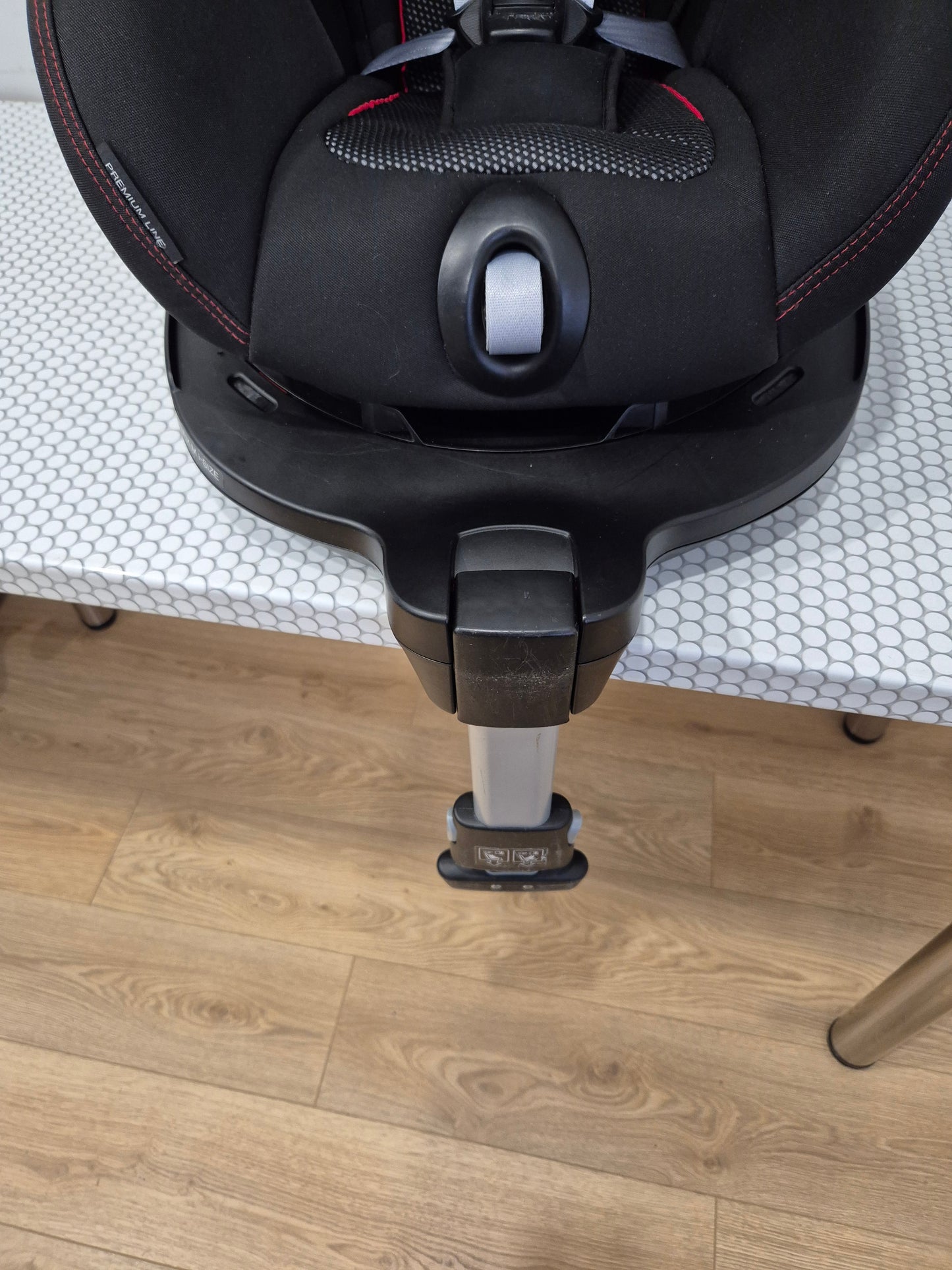 Britax Romer DualFix M i-Size 0-18kg.