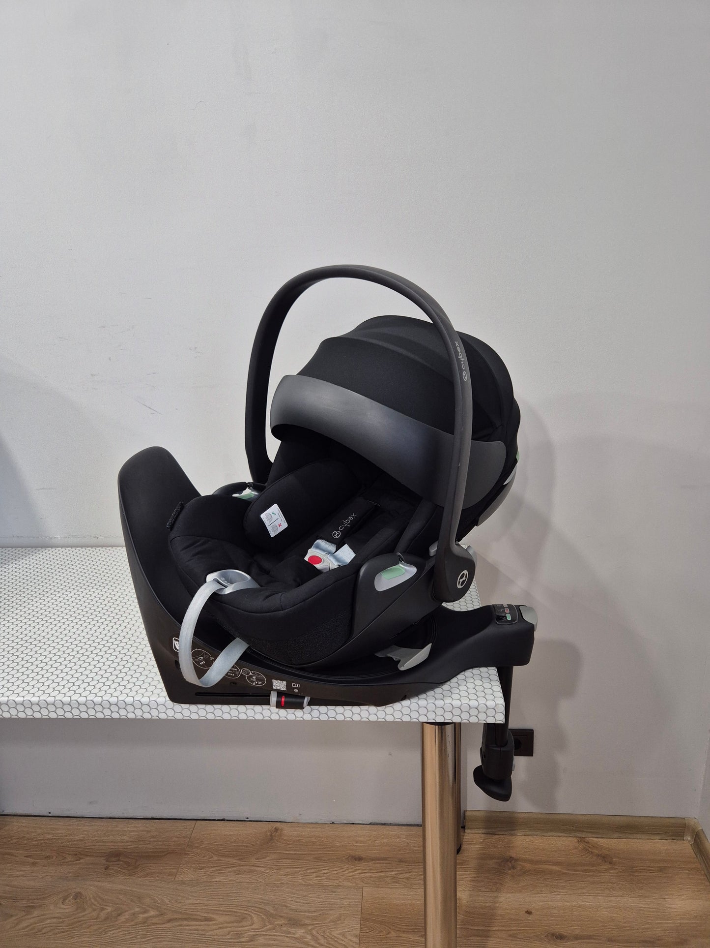 Cybex Cloud T i-Size 0-13kg. su Base T baze