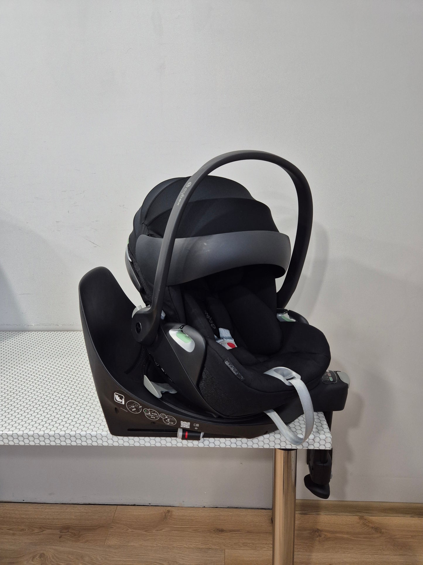 Cybex Cloud T i-Size 0-13kg. su Base T baze