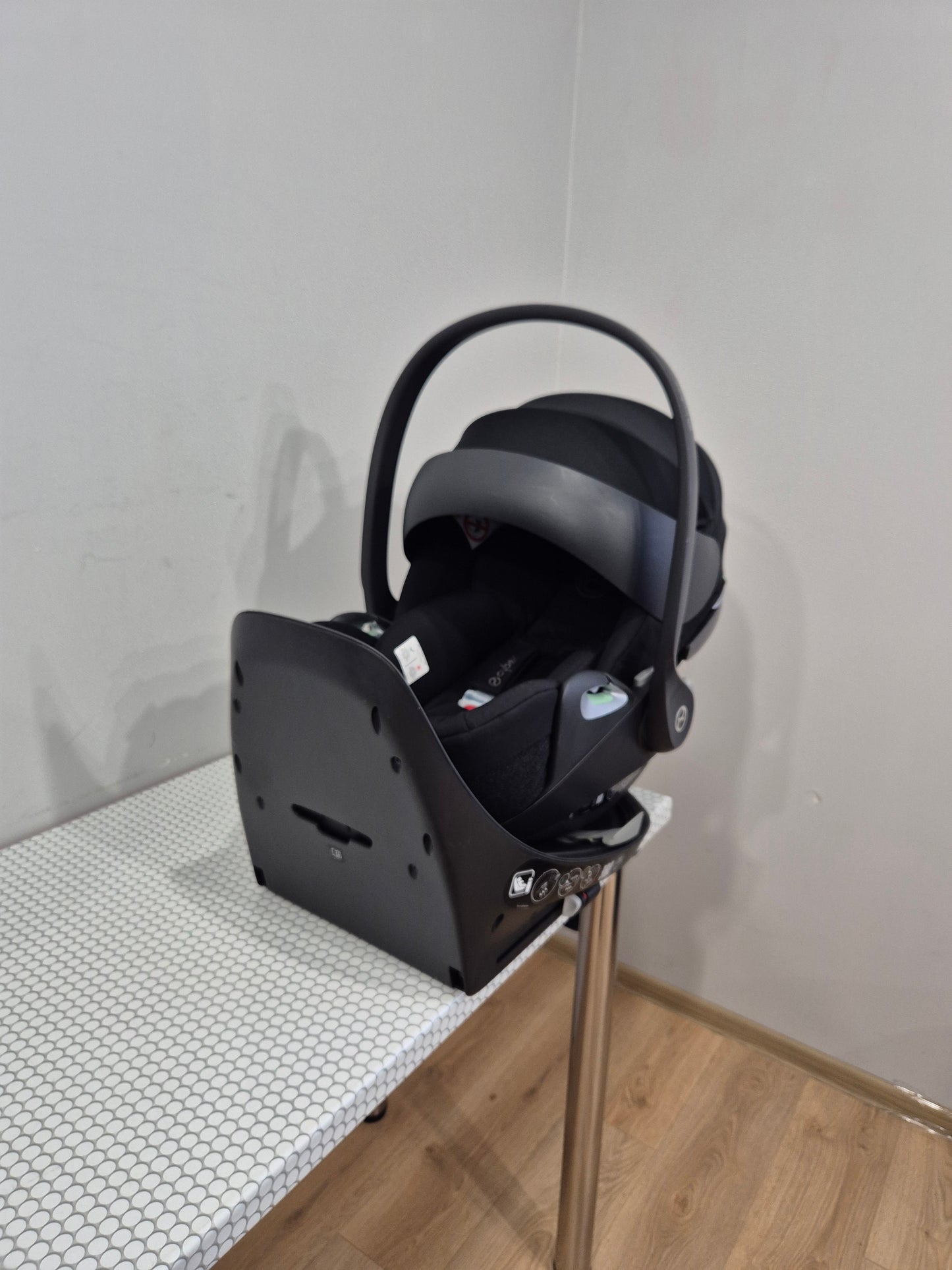 Cybex Cloud T i-Size 0-13kg. su Base T baze