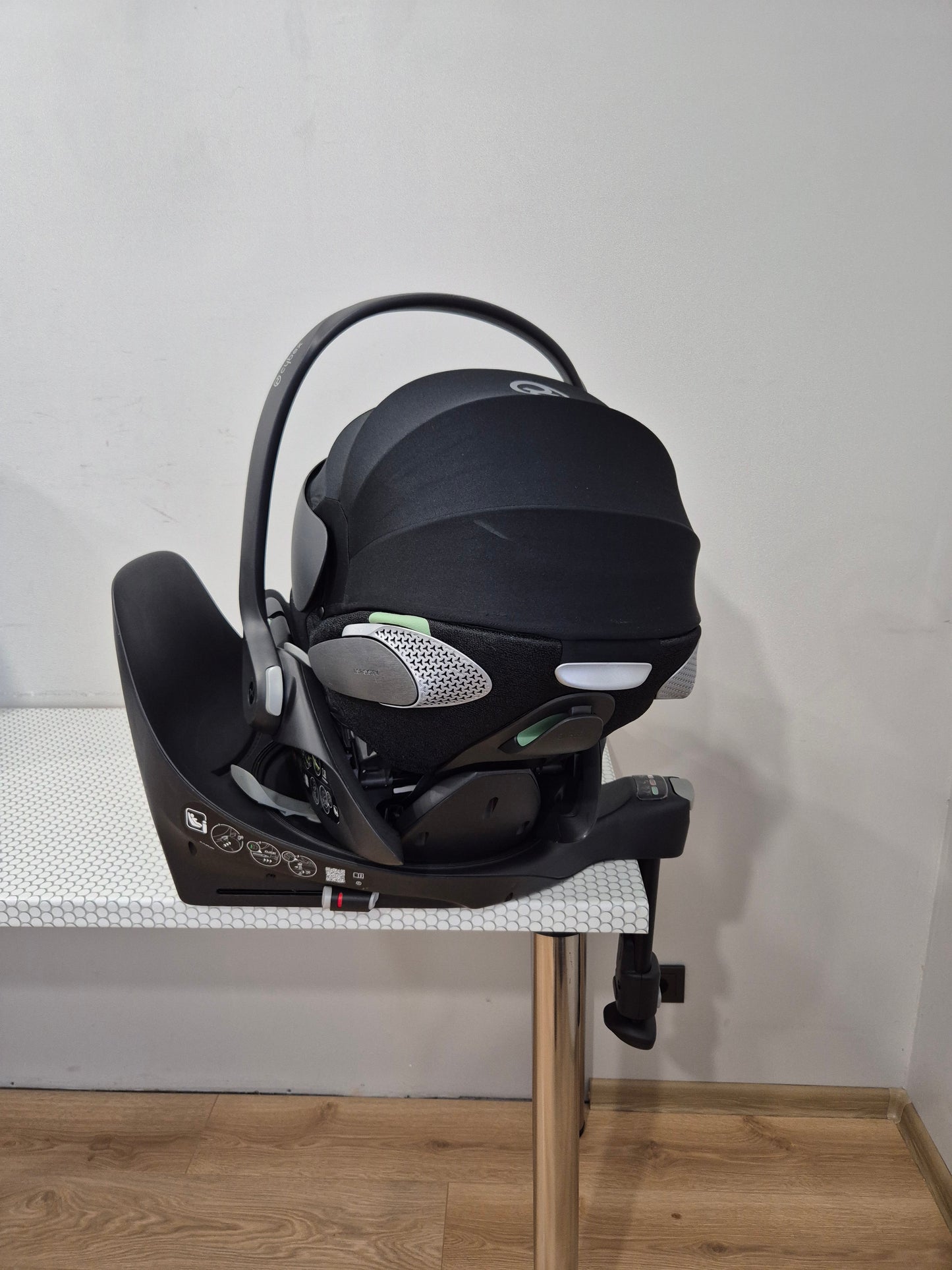 Cybex Cloud T i-Size 0-13kg. su Base T baze