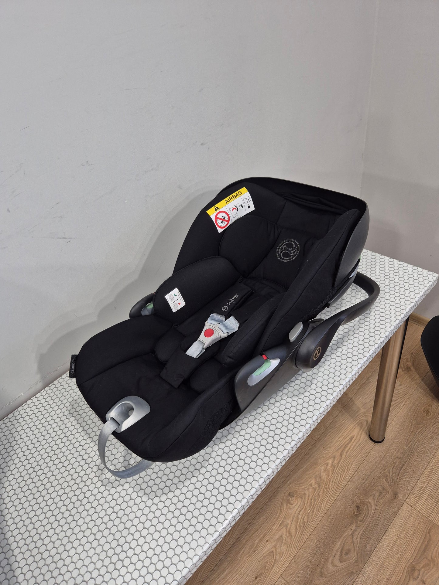 Cybex Cloud T i-Size 0-13kg. su Base T baze