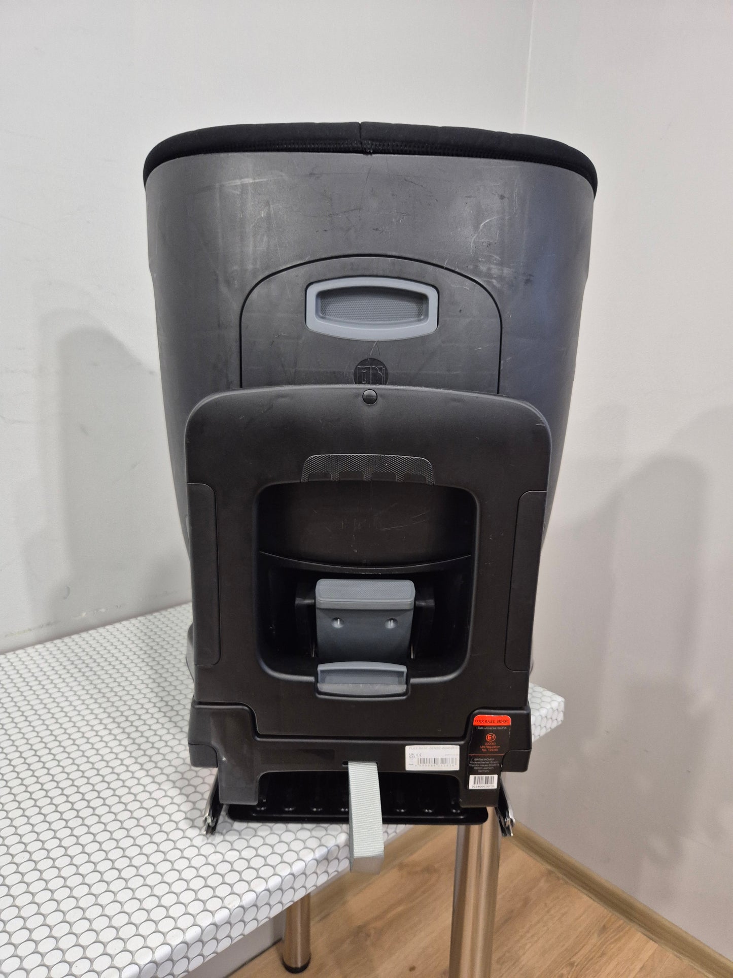 Britax DualFix iSense 0-18kg. su baze