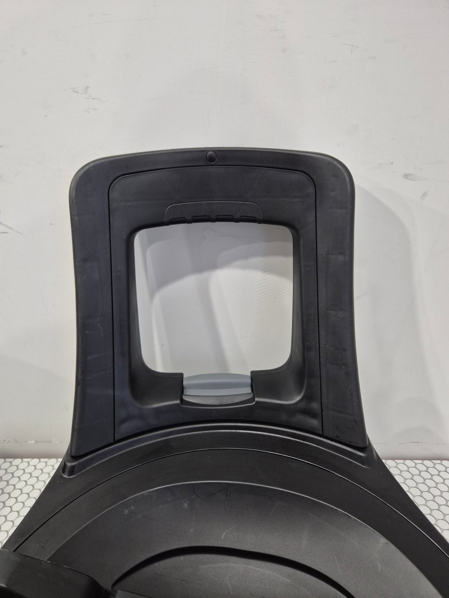 Britax DualFix iSense 0-18kg. su baze
