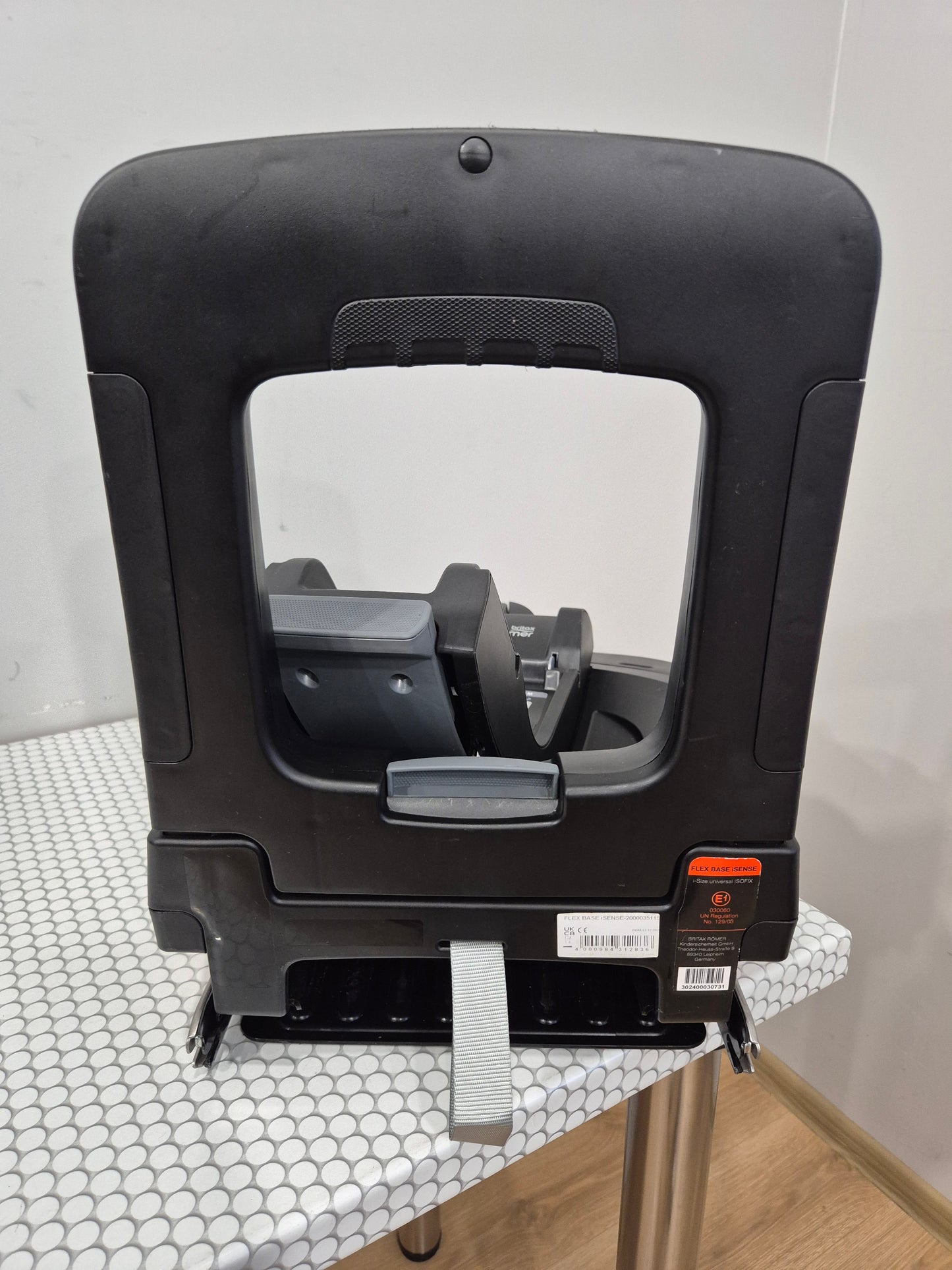 Britax DualFix iSense 0-18kg. su baze