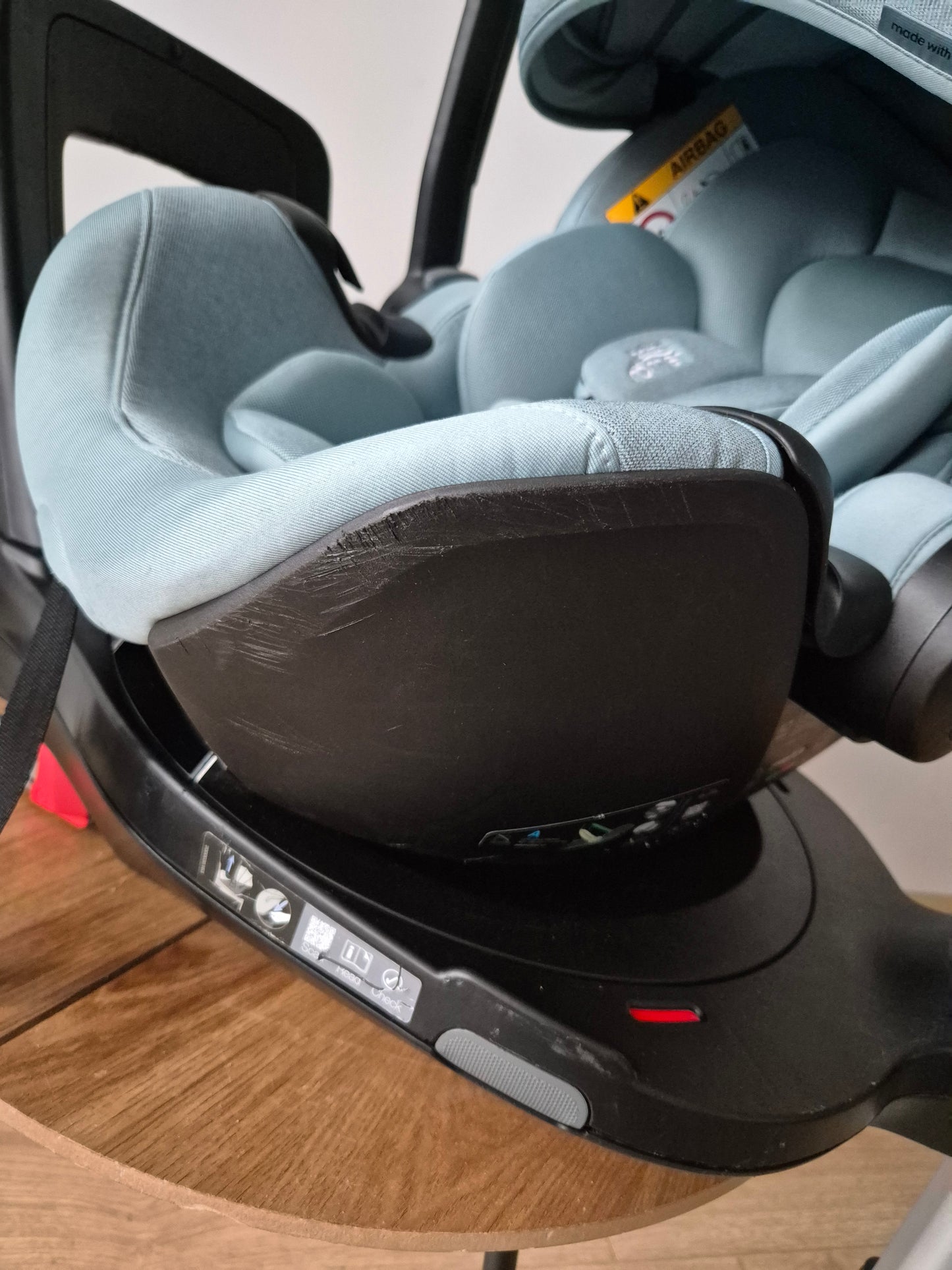 Britax Baby-Safe Pro 0-13kg. ir Flex Base iSense bazė.