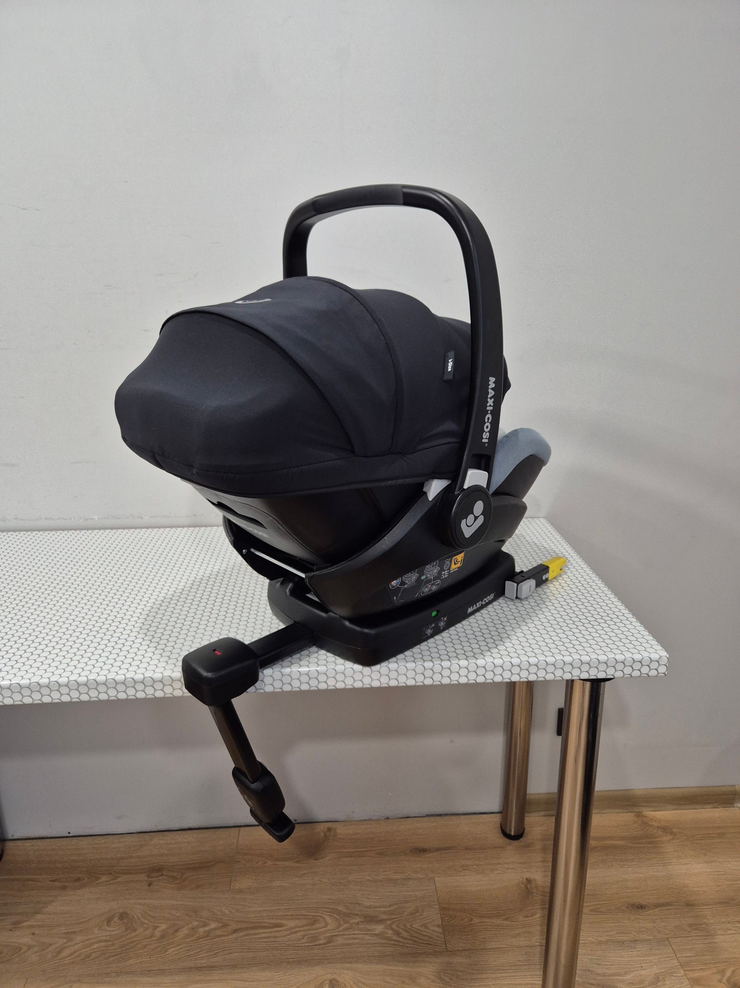 Maxi Cosi Marble i-Size 0-13kg. su IsoFix baze