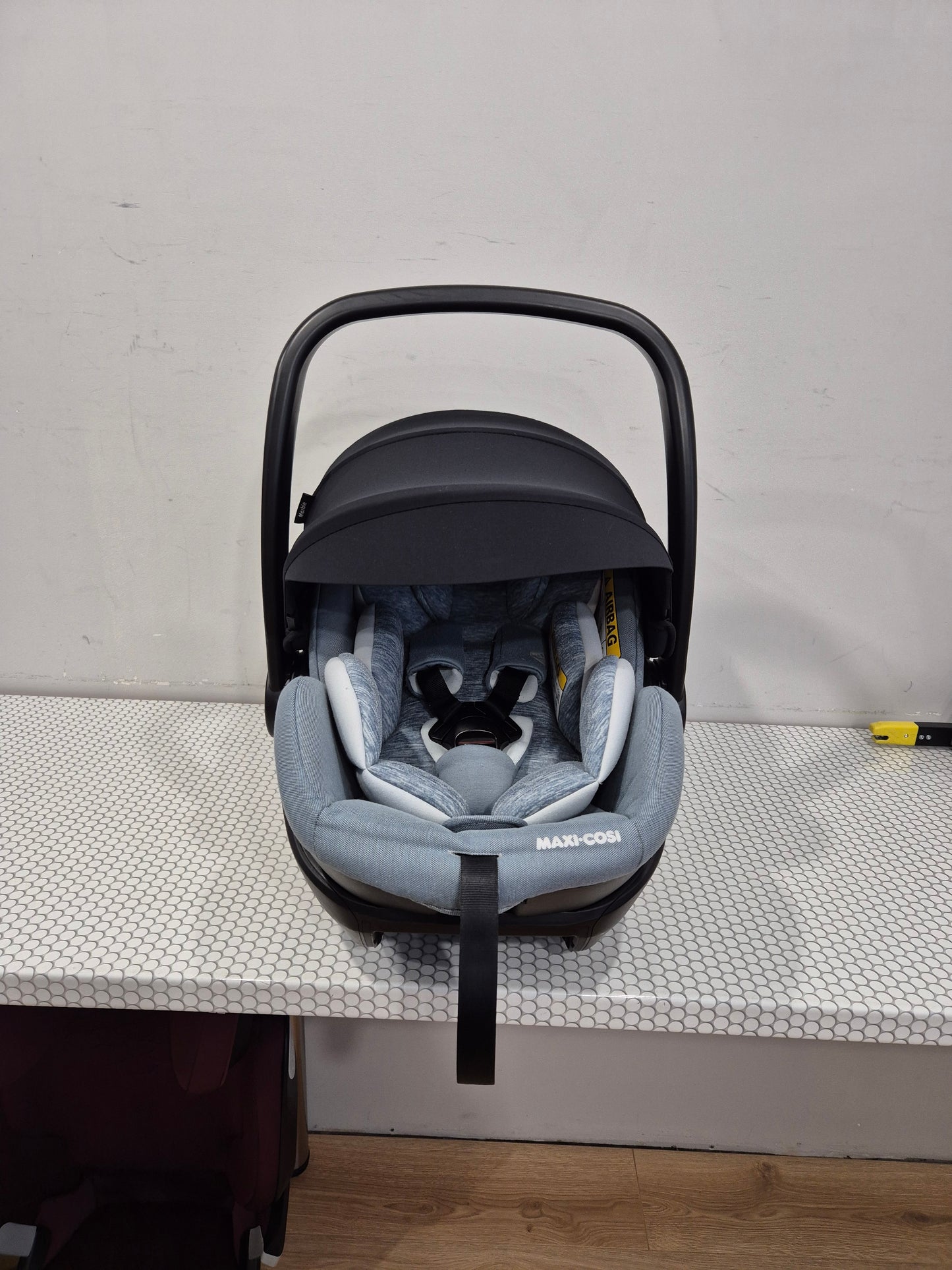 Maxi Cosi Marble i-Size 0-13kg. su IsoFix baze
