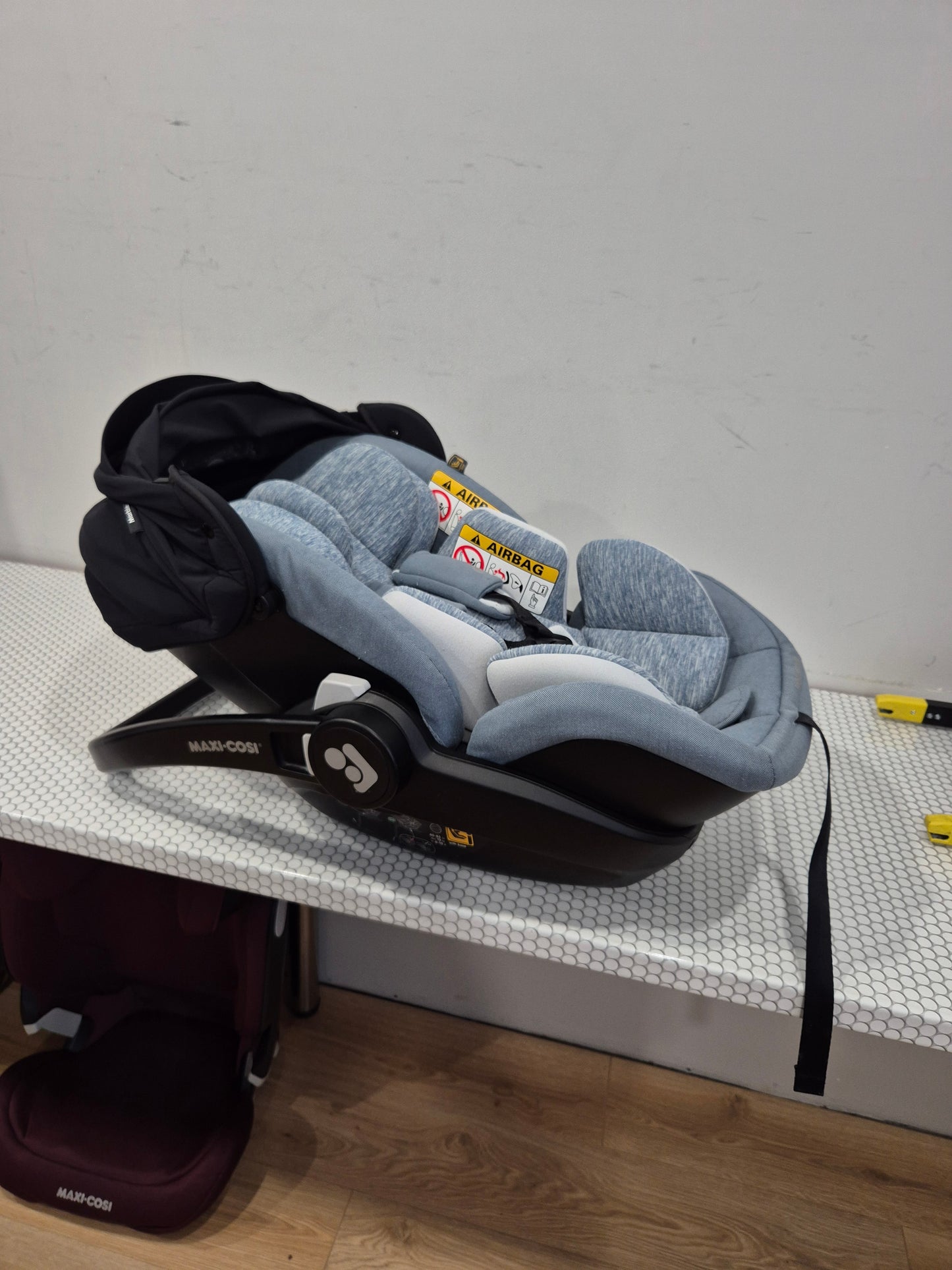 Maxi Cosi Marble i-Size 0-13kg. su IsoFix baze
