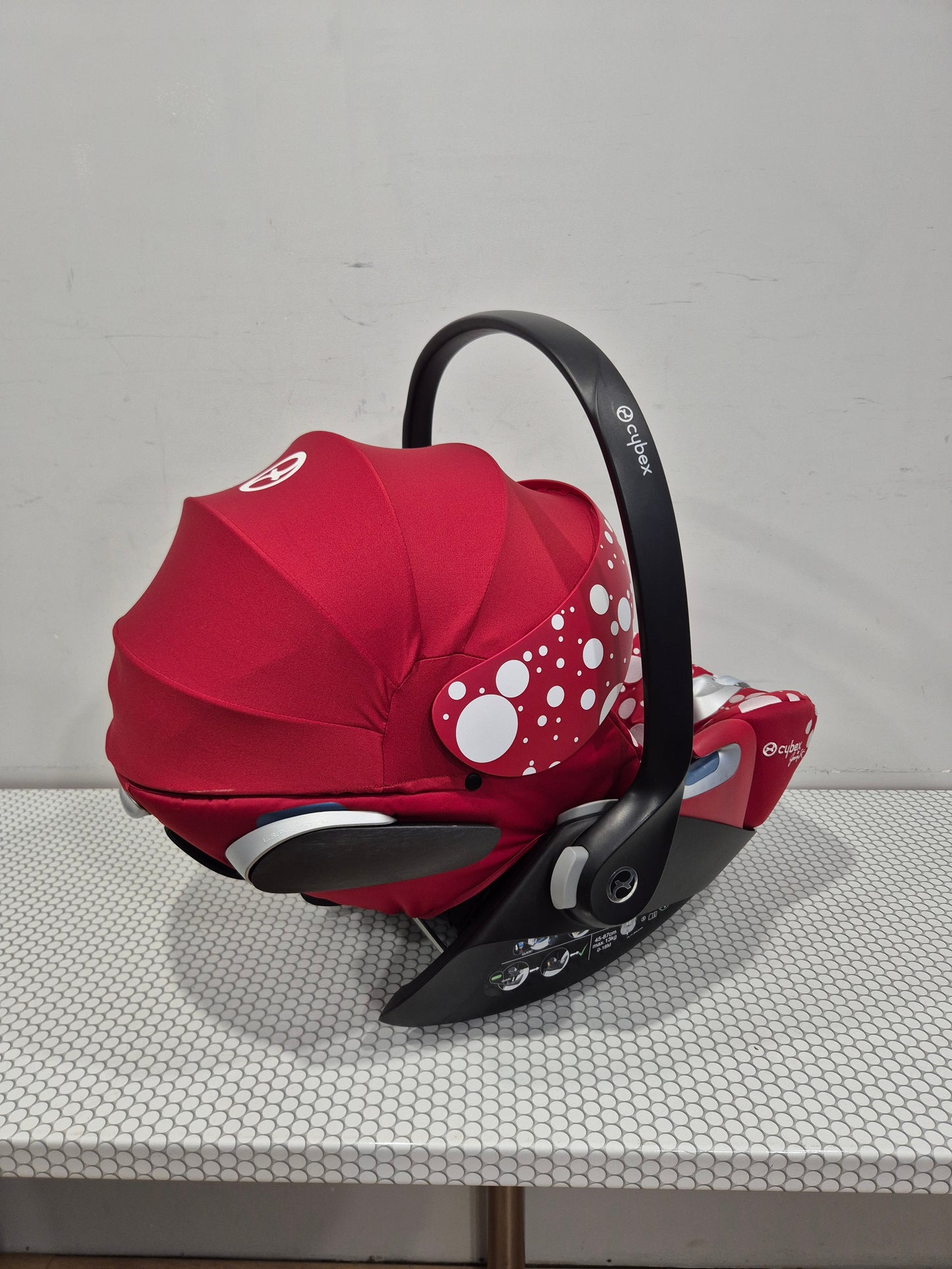 Cybex Cloud Z i-Size 0-13kg. kėdutė ir Base Z bazė.