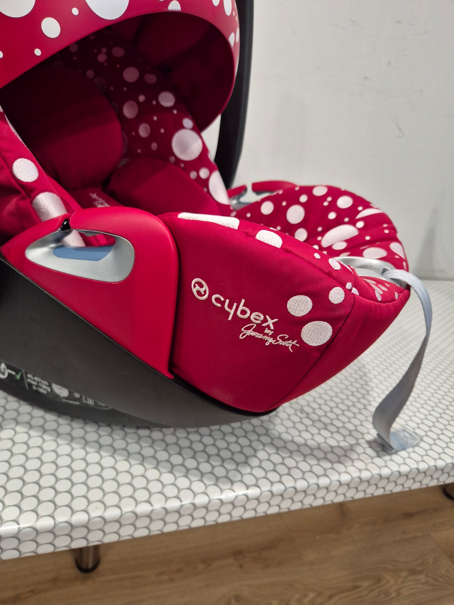 Cybex Cloud Z i-Size 0-13kg. kėdutė ir Base Z bazė.