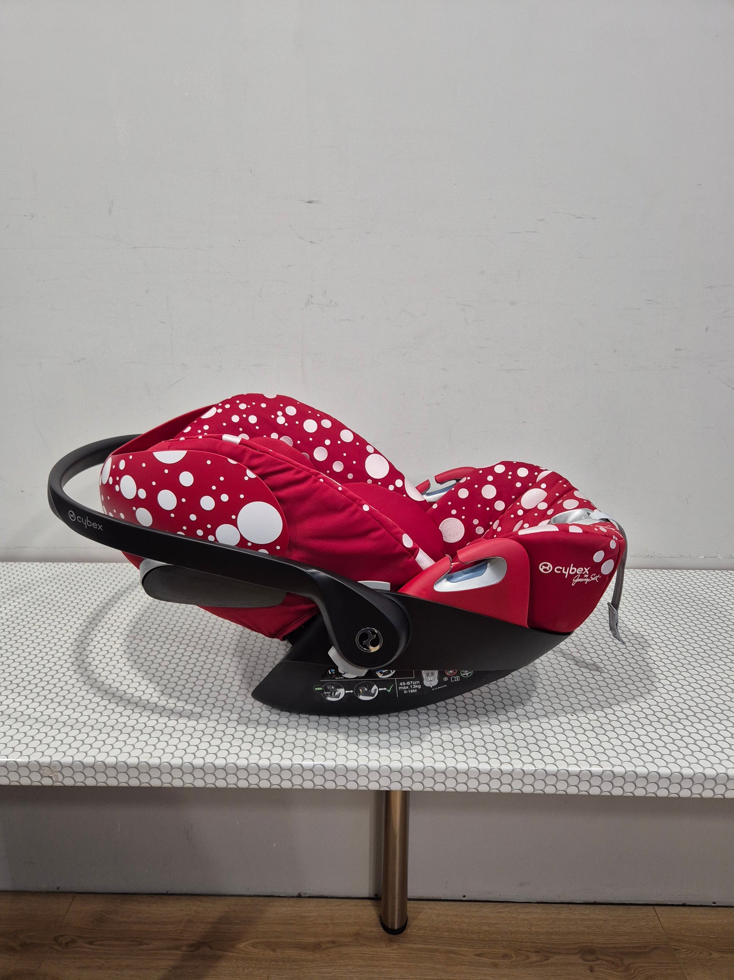 Cybex Cloud Z i-Size 0-13kg. kėdutė ir Base Z bazė.
