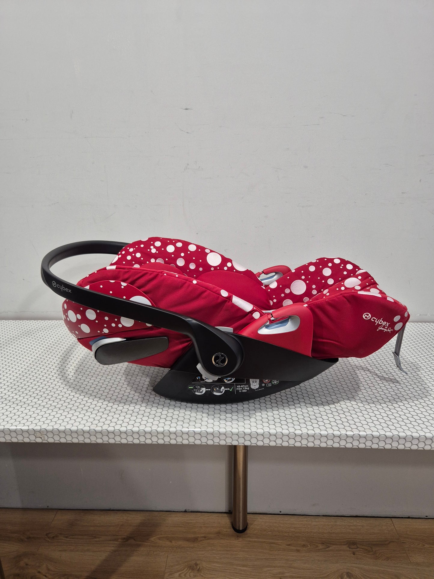 Cybex Cloud Z i-Size 0-13kg. kėdutė ir Base Z bazė.