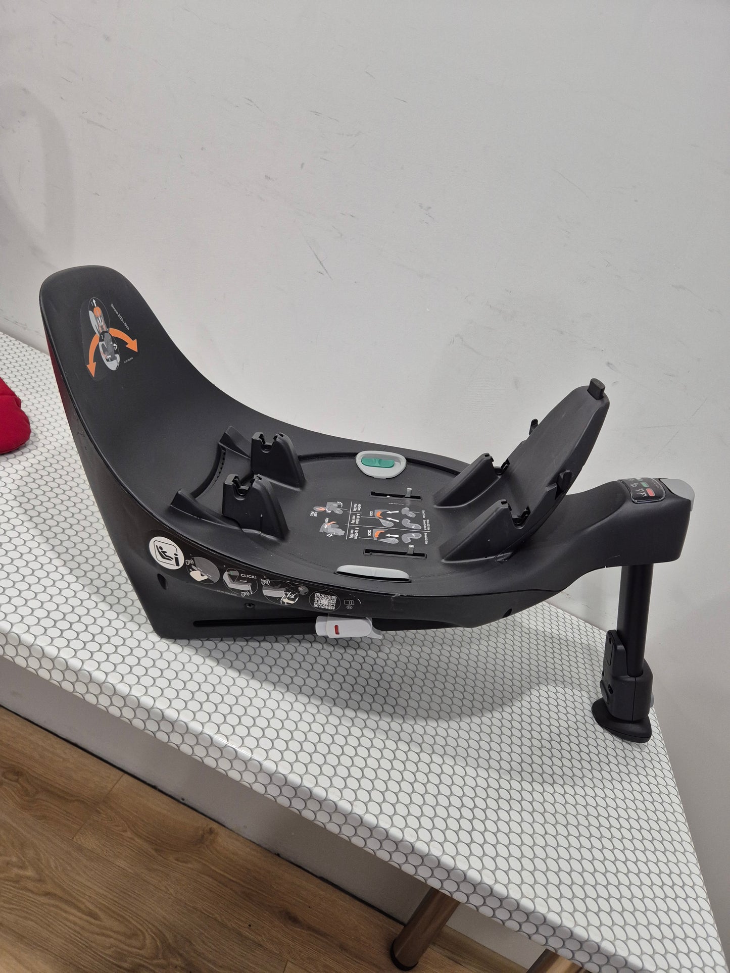 Cybex Cloud Z i-Size 0-13kg. kėdutė ir Base Z bazė.