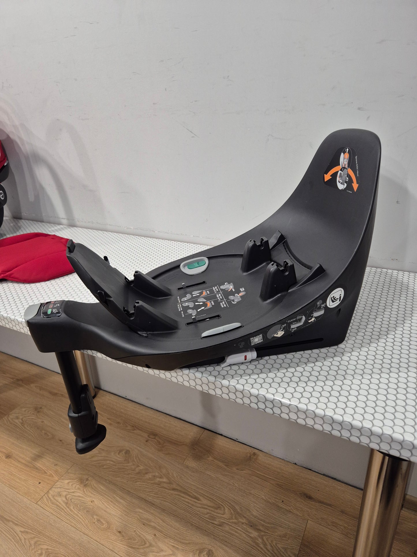 Cybex Cloud Z i-Size 0-13kg. kėdutė ir Base Z bazė.