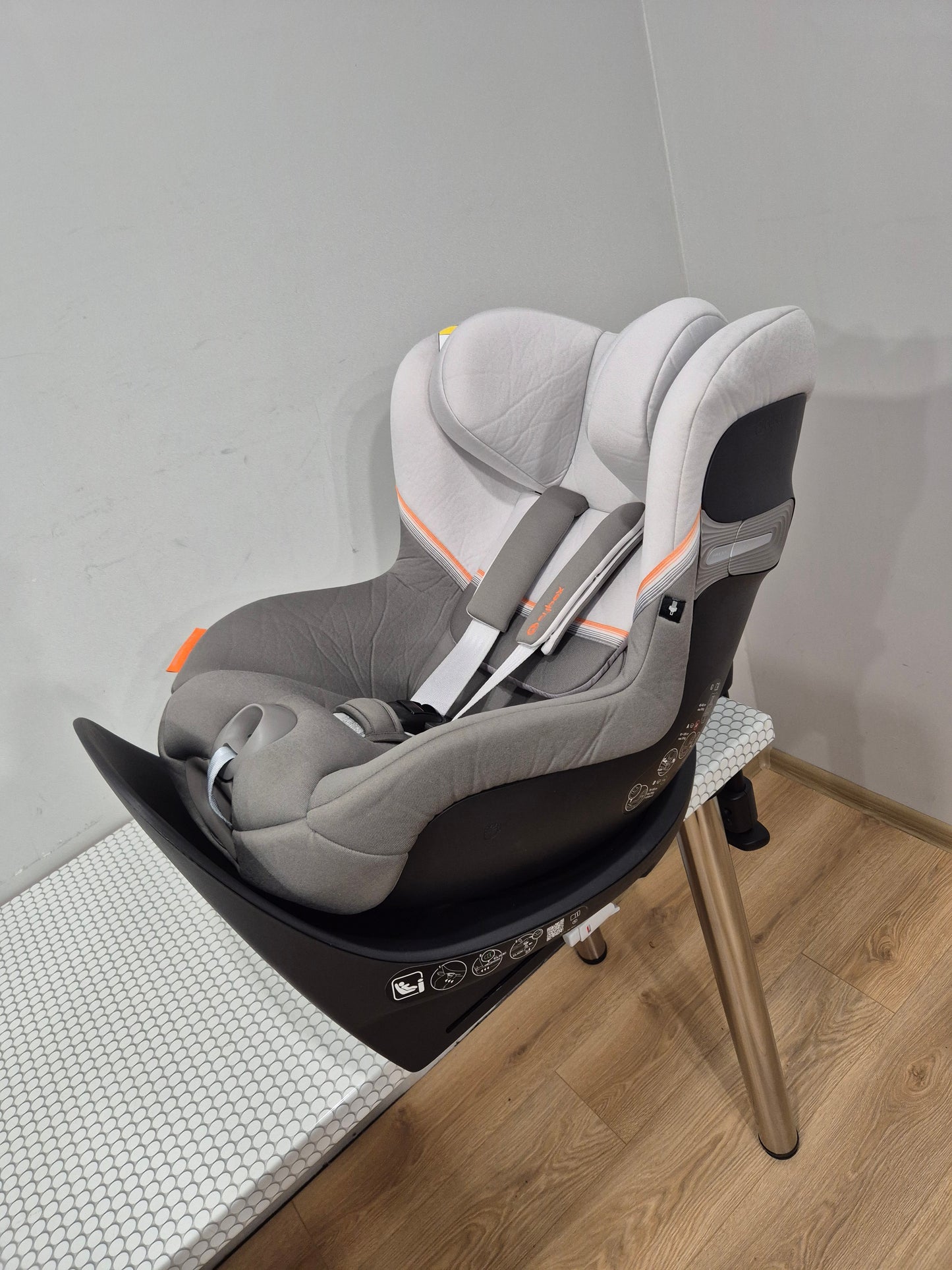 Cybex Sirona SX2 i-Size 0-18kg.