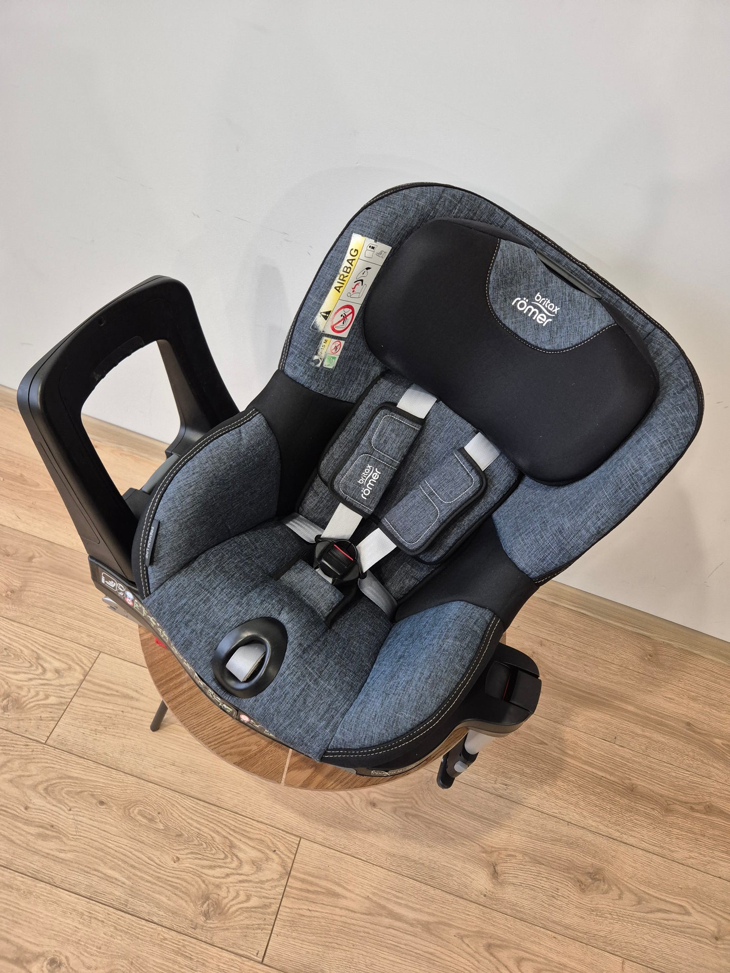 Britax Romer DualFix M i-Size 0-18kg.