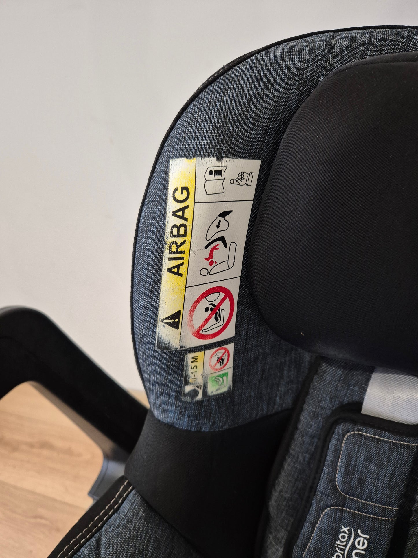 Britax Romer DualFix M i-Size 0-18kg.
