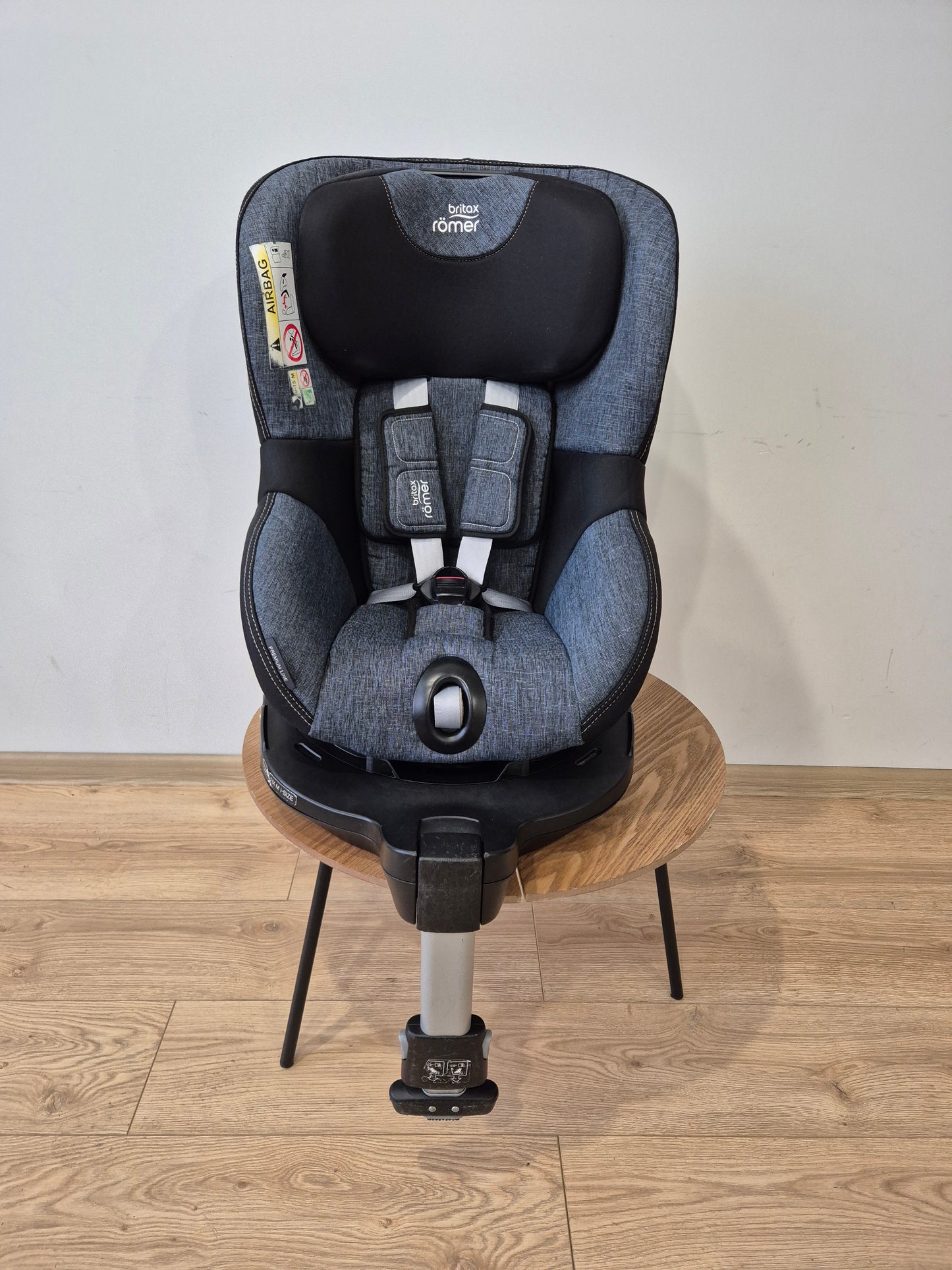 Britax Romer DualFix M i-Size 0-18kg.