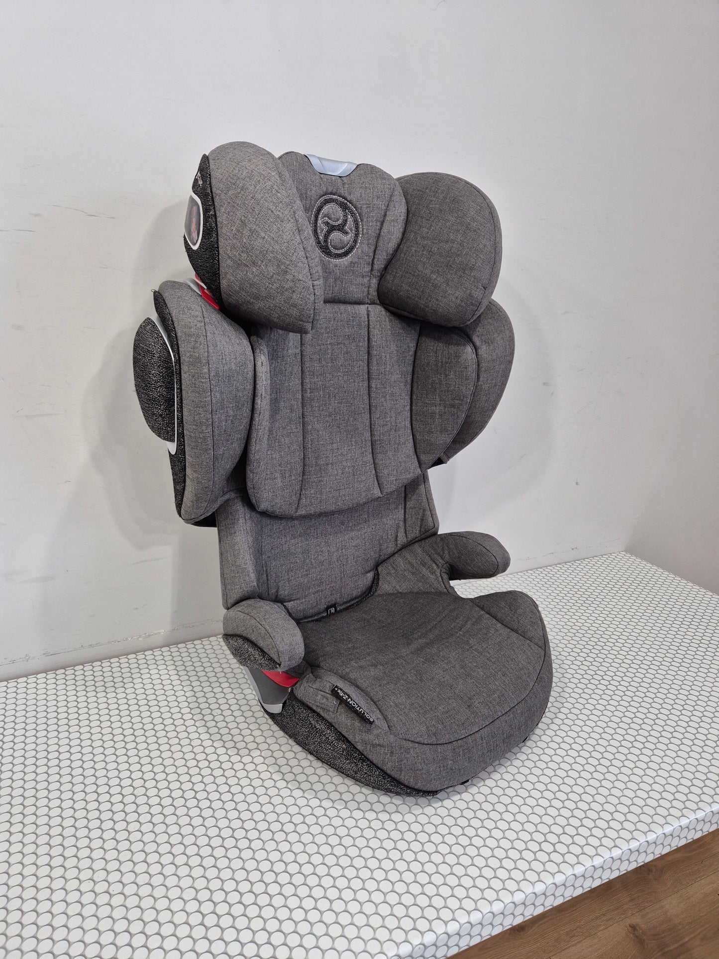 Cybex Solution Z-Fix PLUS 15-36kg.