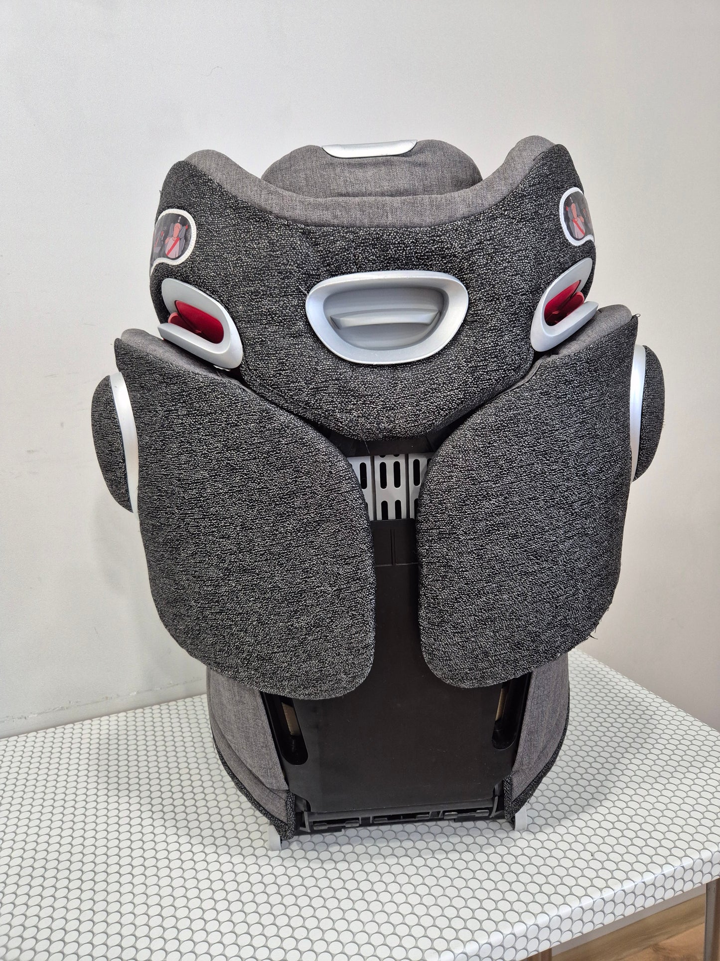 Cybex Solution Z-Fix PLUS 15-36kg.