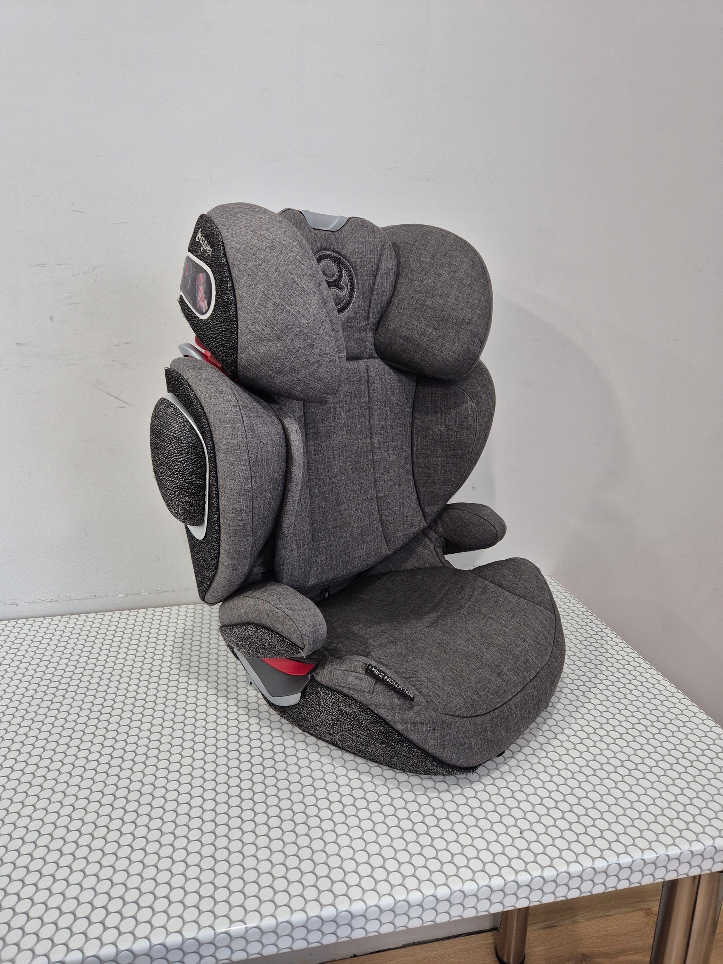 Cybex Solution Z-Fix PLUS 15-36kg.