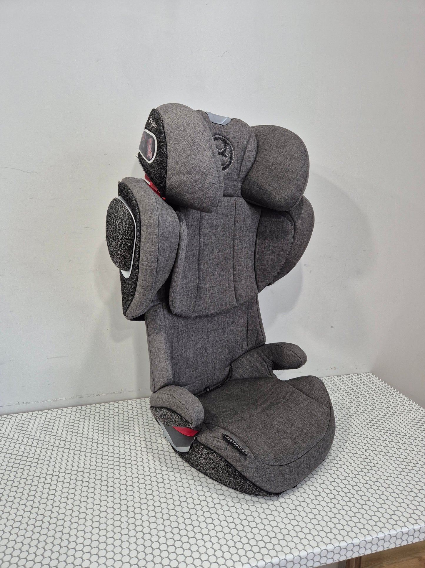 Cybex Solution Z-Fix PLUS 15-36kg.