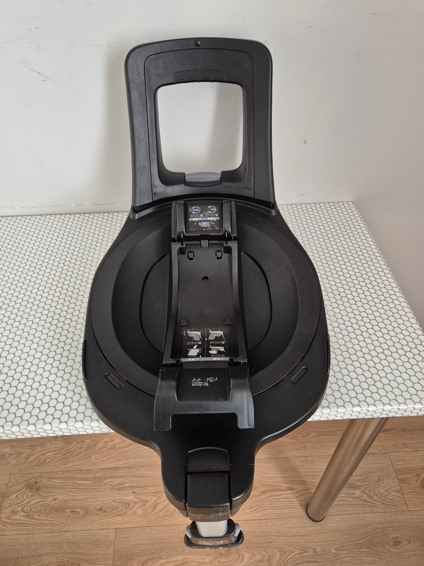 BRITAX Baby-Safe iSense 0-13kg. su Britax Flex Base iSense baze.