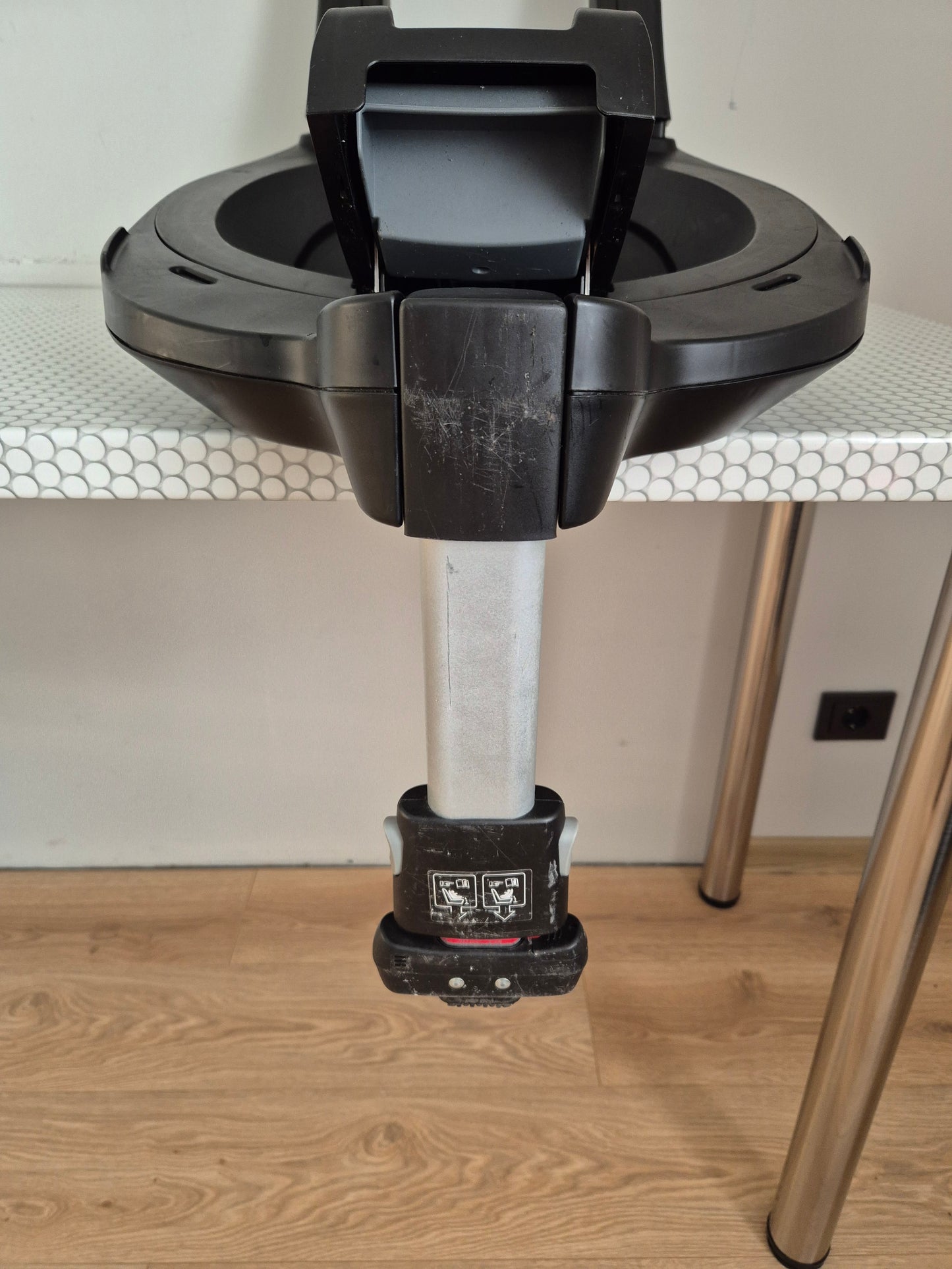 BRITAX Baby-Safe iSense 0-13kg. su Britax Flex Base iSense baze.