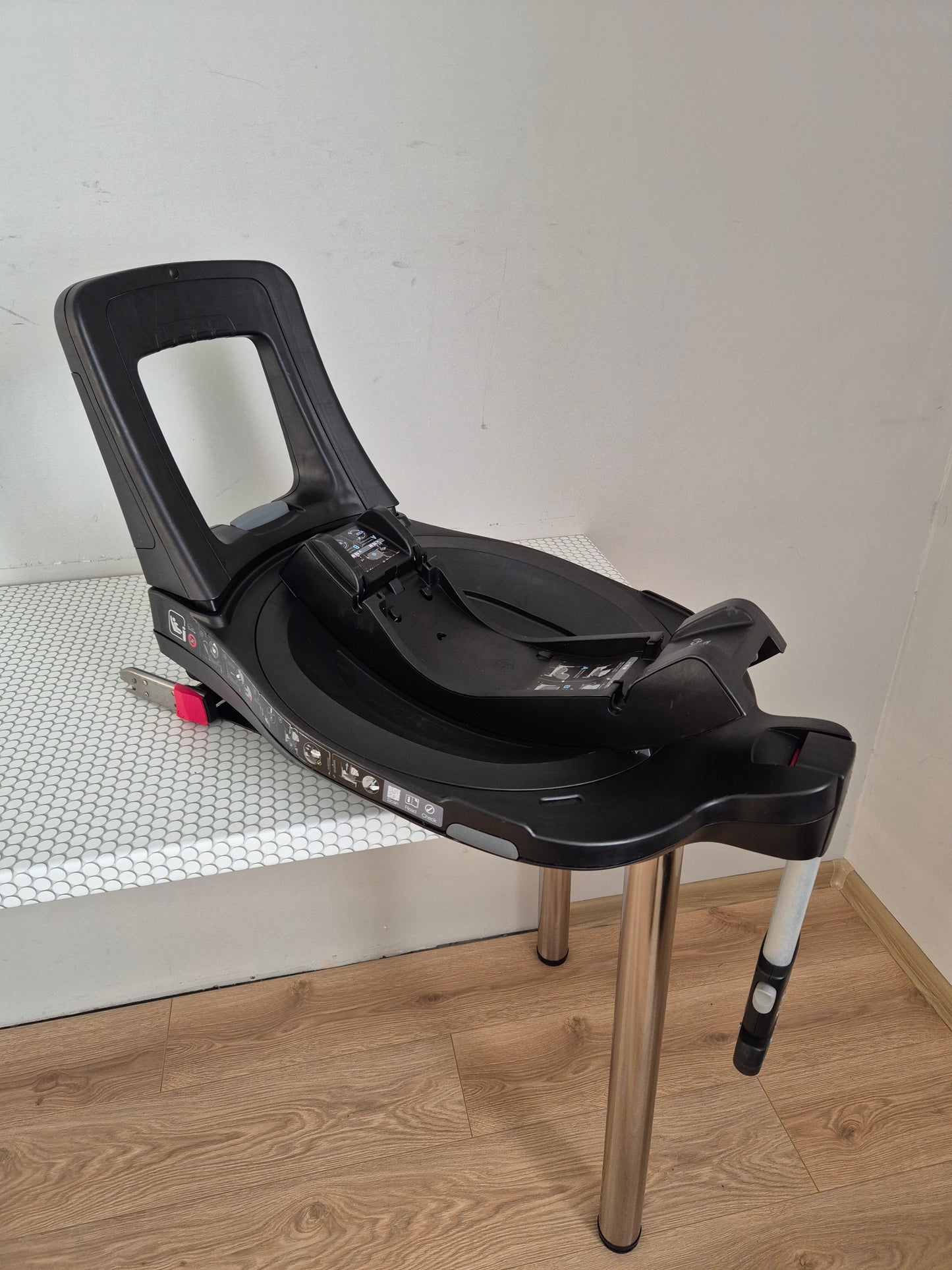 BRITAX Baby-Safe iSense 0-13kg. su Britax Flex Base iSense baze.