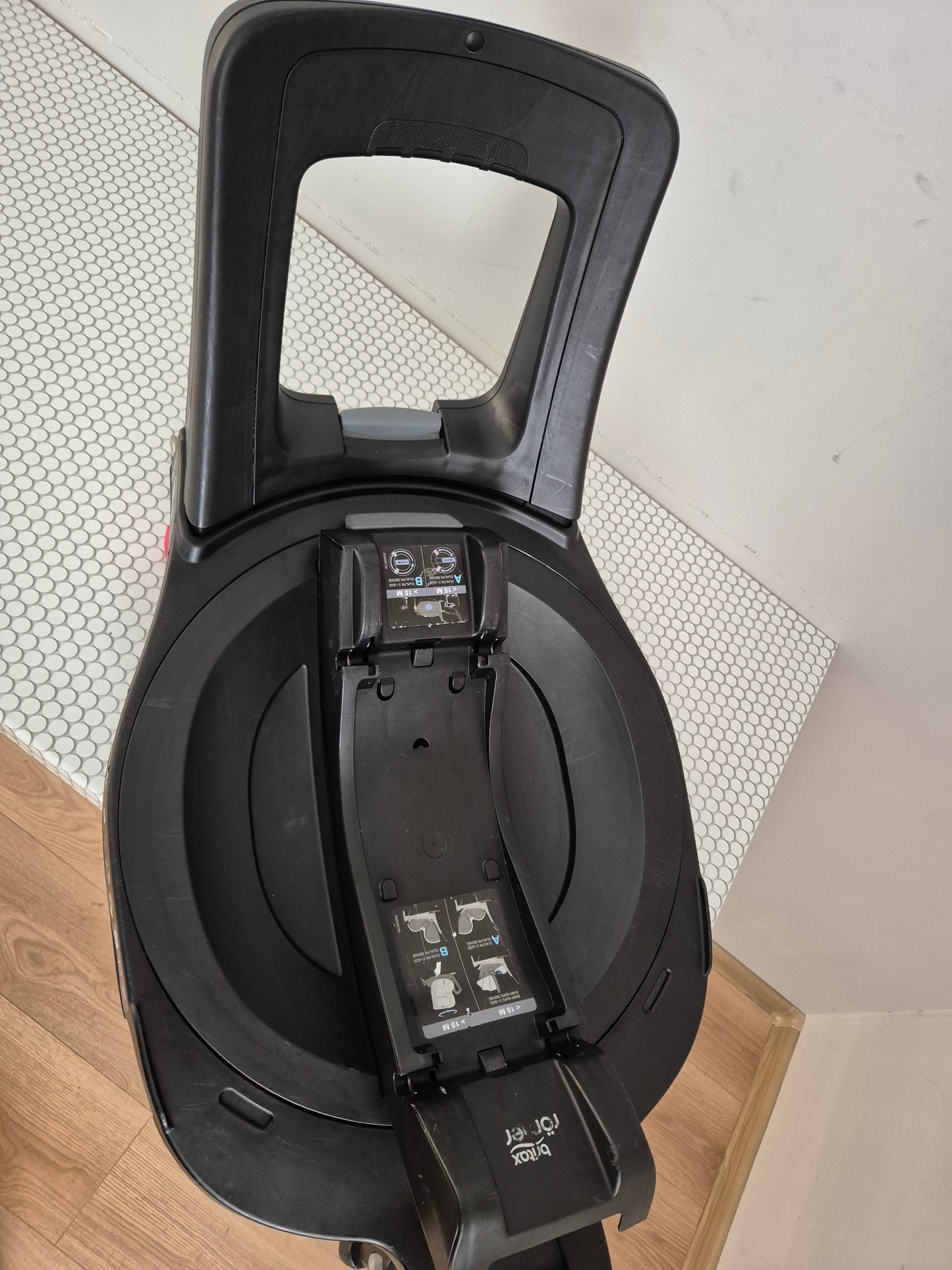 BRITAX Baby-Safe iSense 0-13kg. su Britax Flex Base iSense baze.