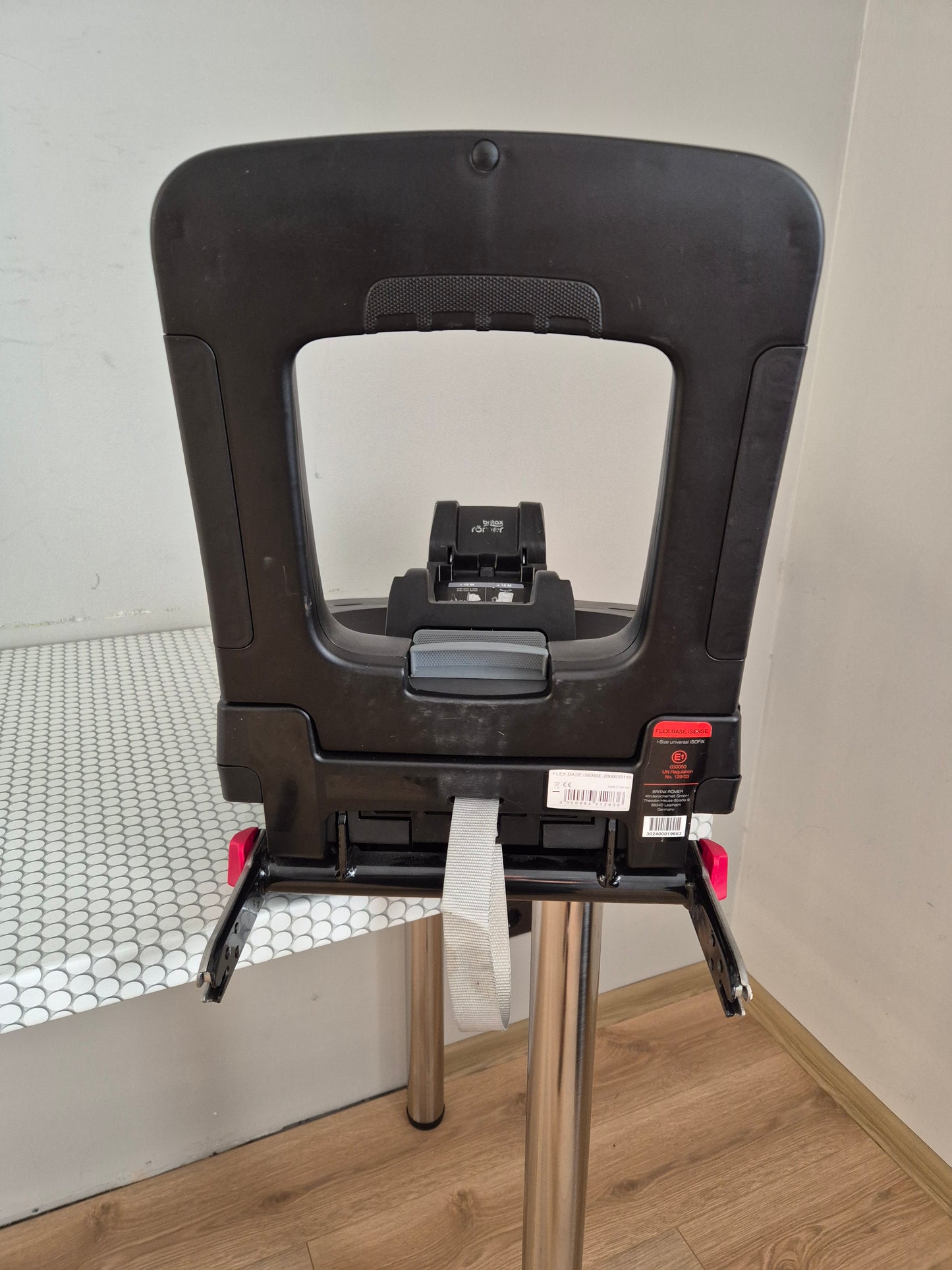 BRITAX Baby-Safe iSense 0-13kg. su Britax Flex Base iSense baze.