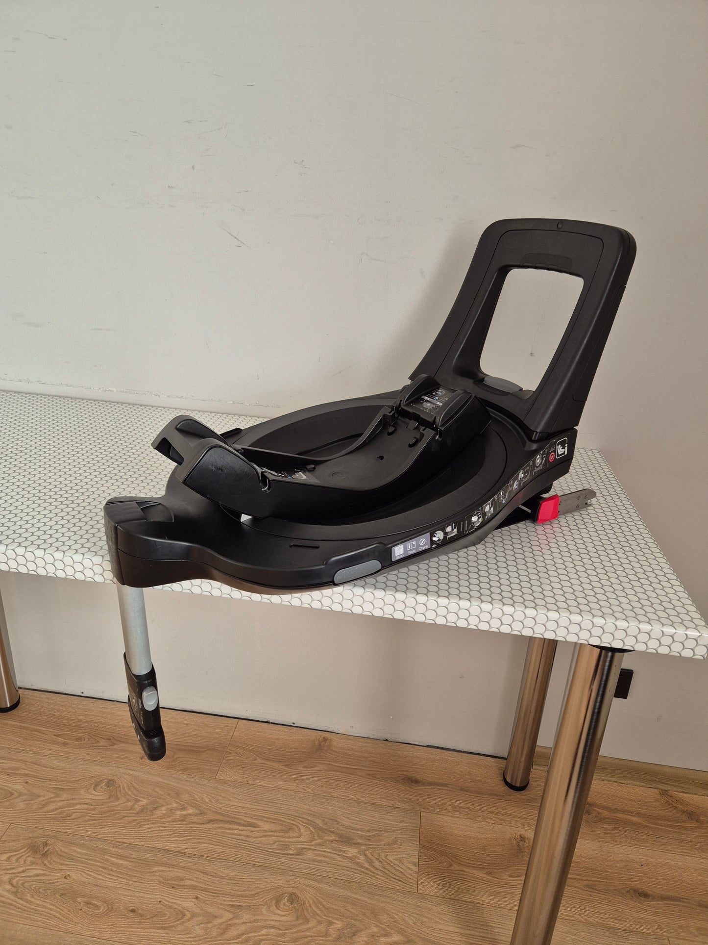 BRITAX Baby-Safe iSense 0-13kg. su Britax Flex Base iSense baze.