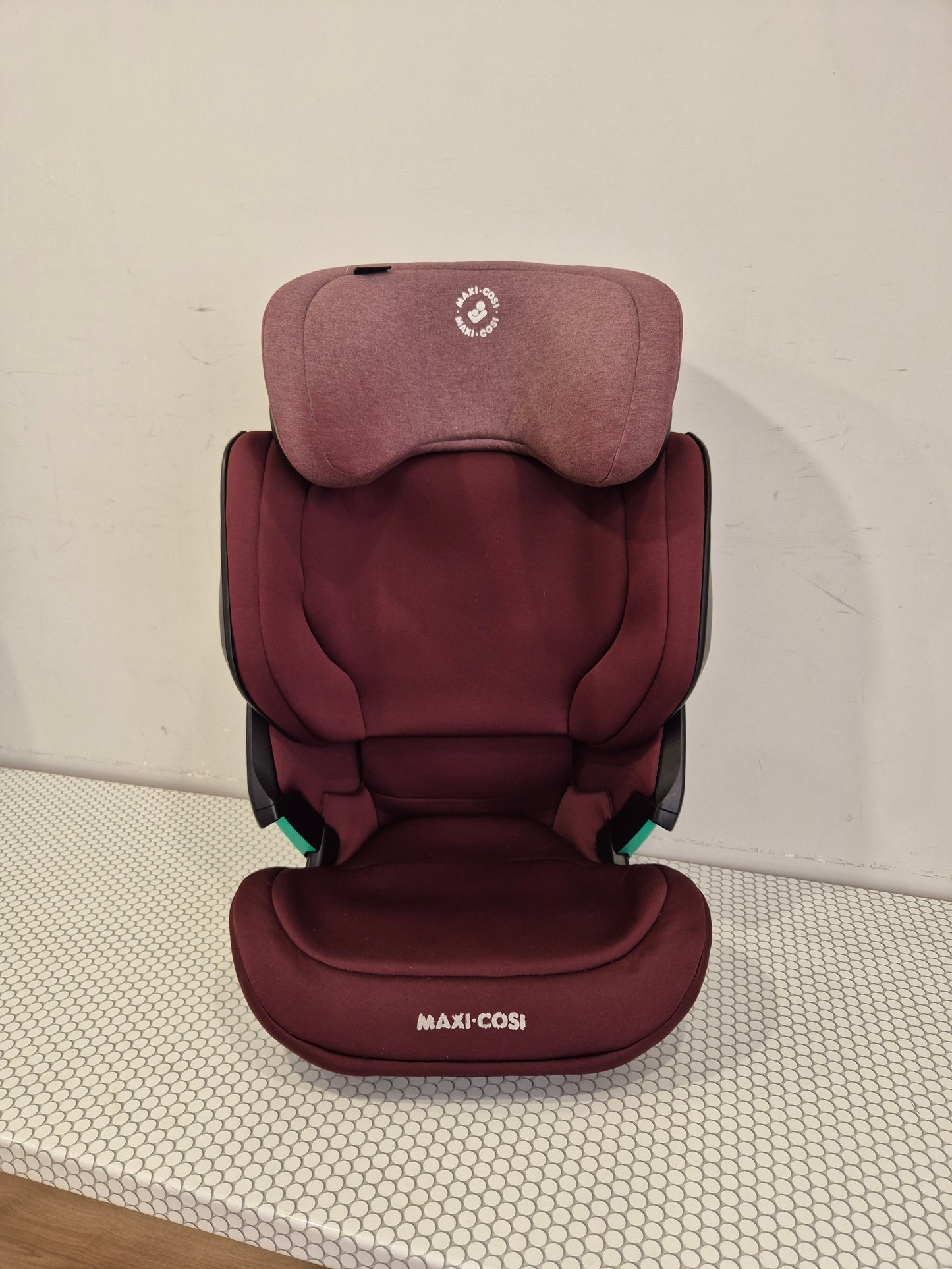 Maxi Cosi Kore i-Size 15-36kg.