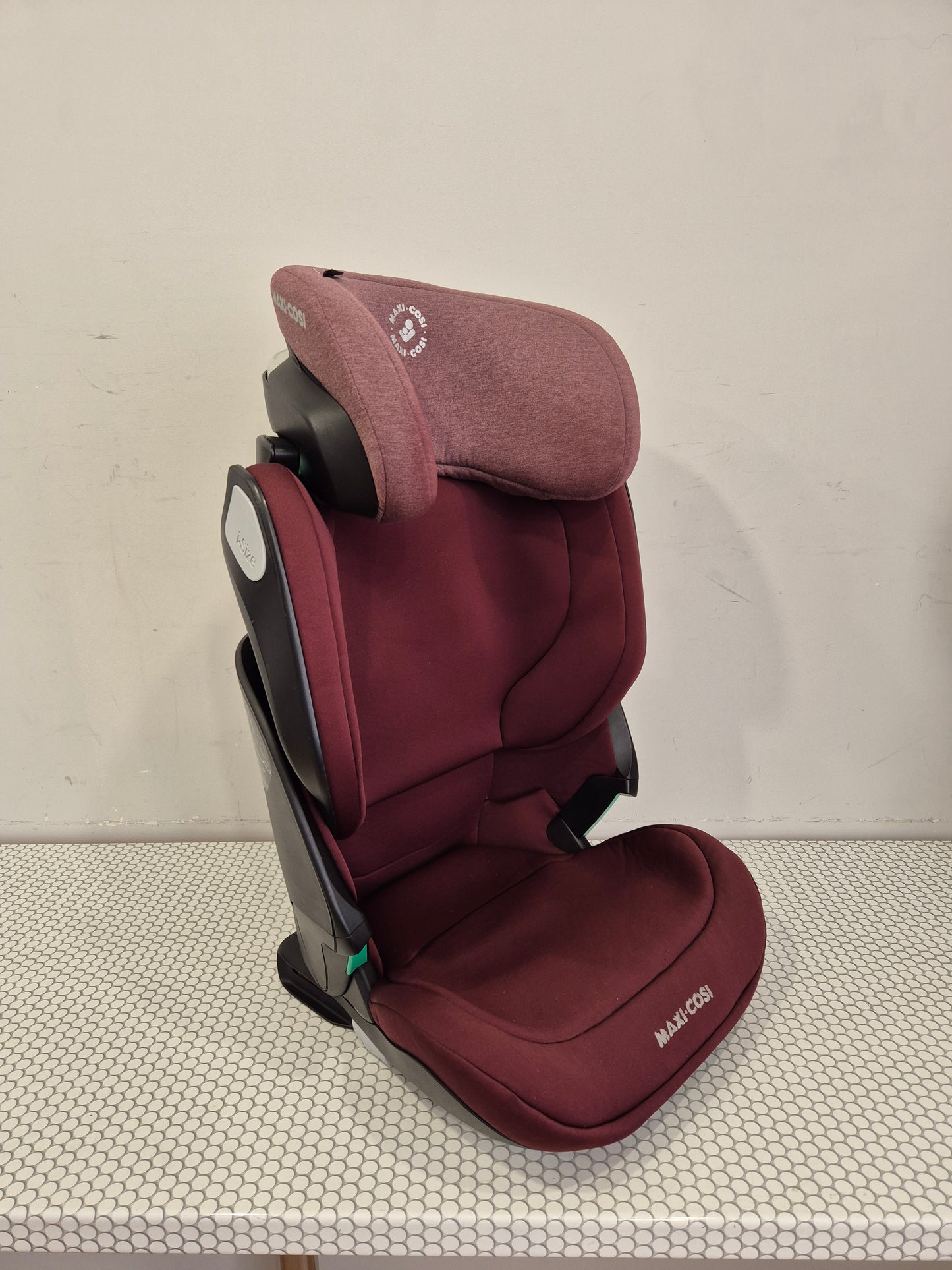 Maxi Cosi Kore i-Size 15-36kg.