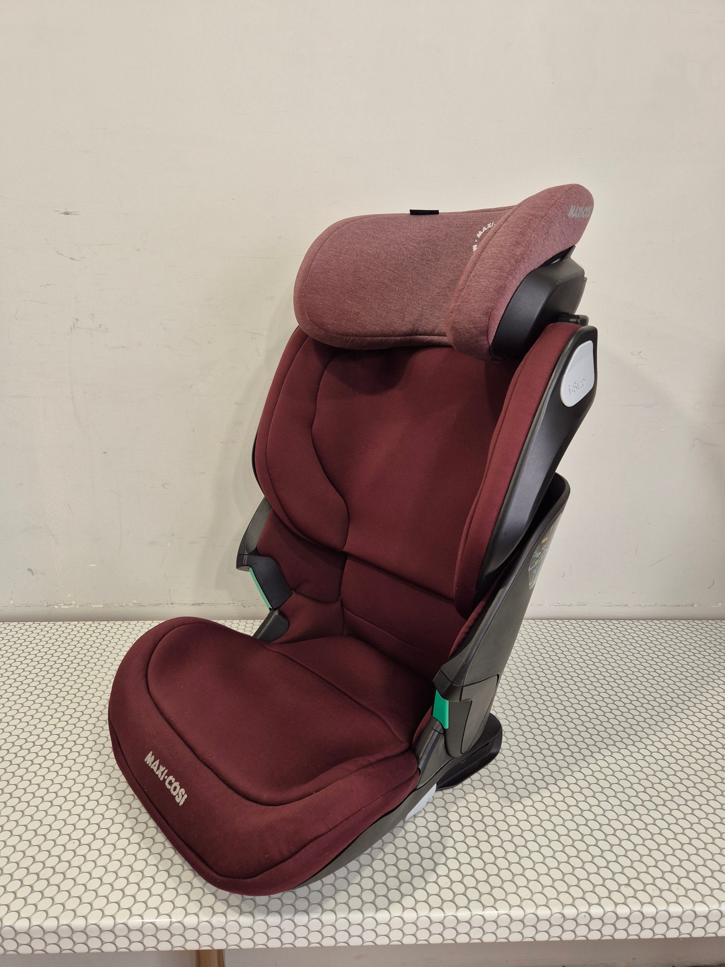 Maxi Cosi Kore i-Size 15-36kg.