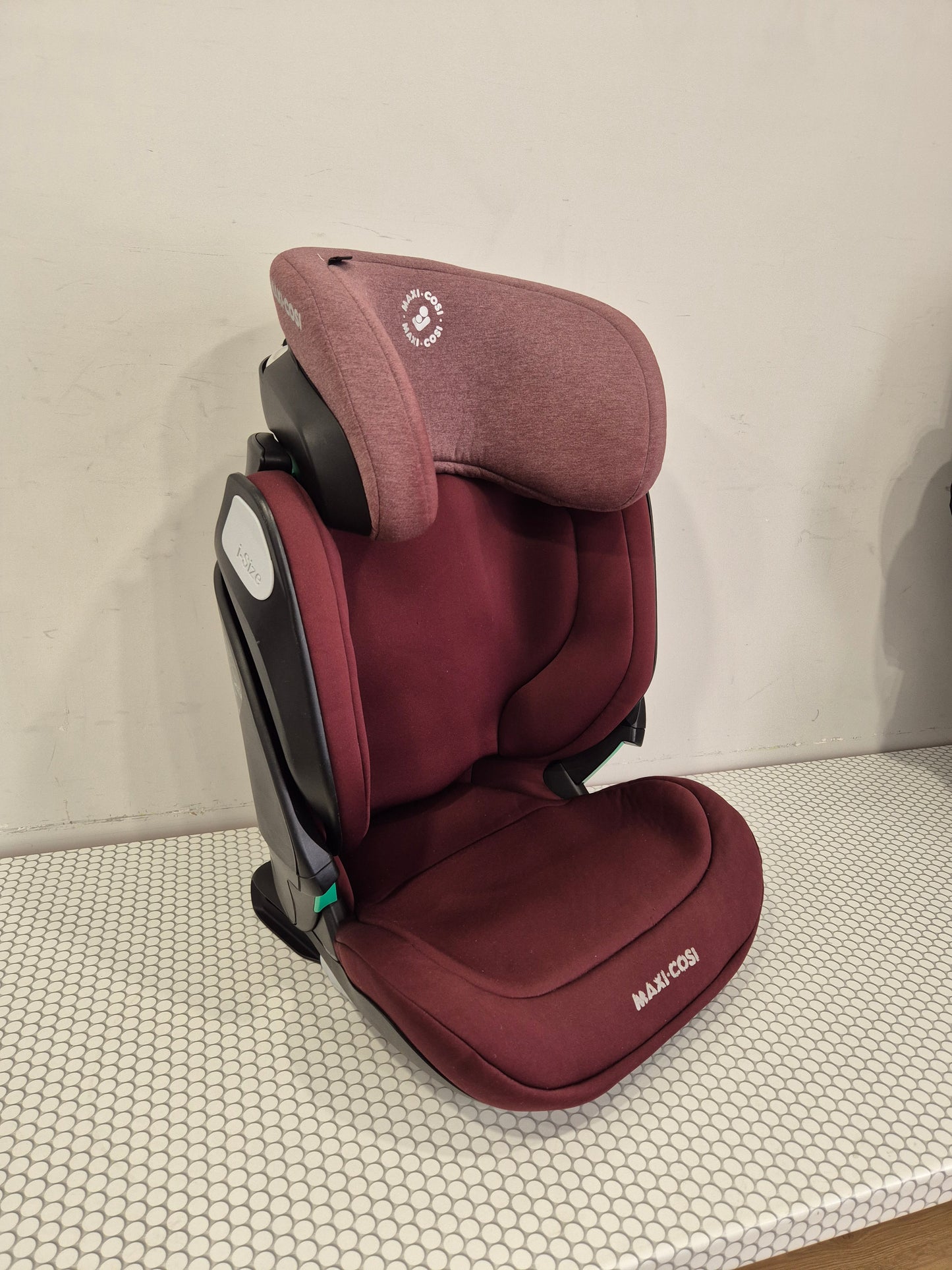 Maxi Cosi Kore i-Size 15-36kg.