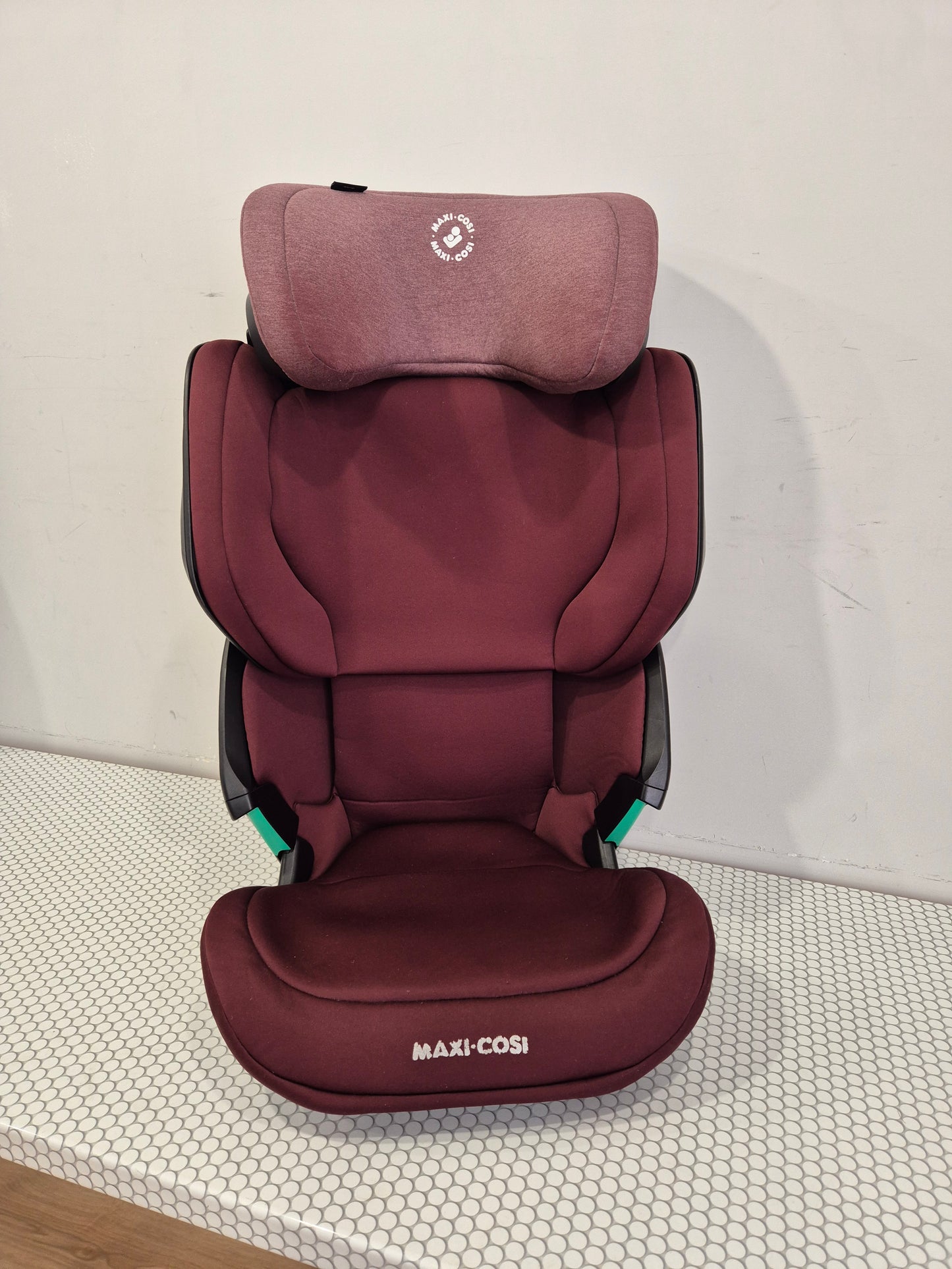 Maxi Cosi Kore i-Size 15-36kg.