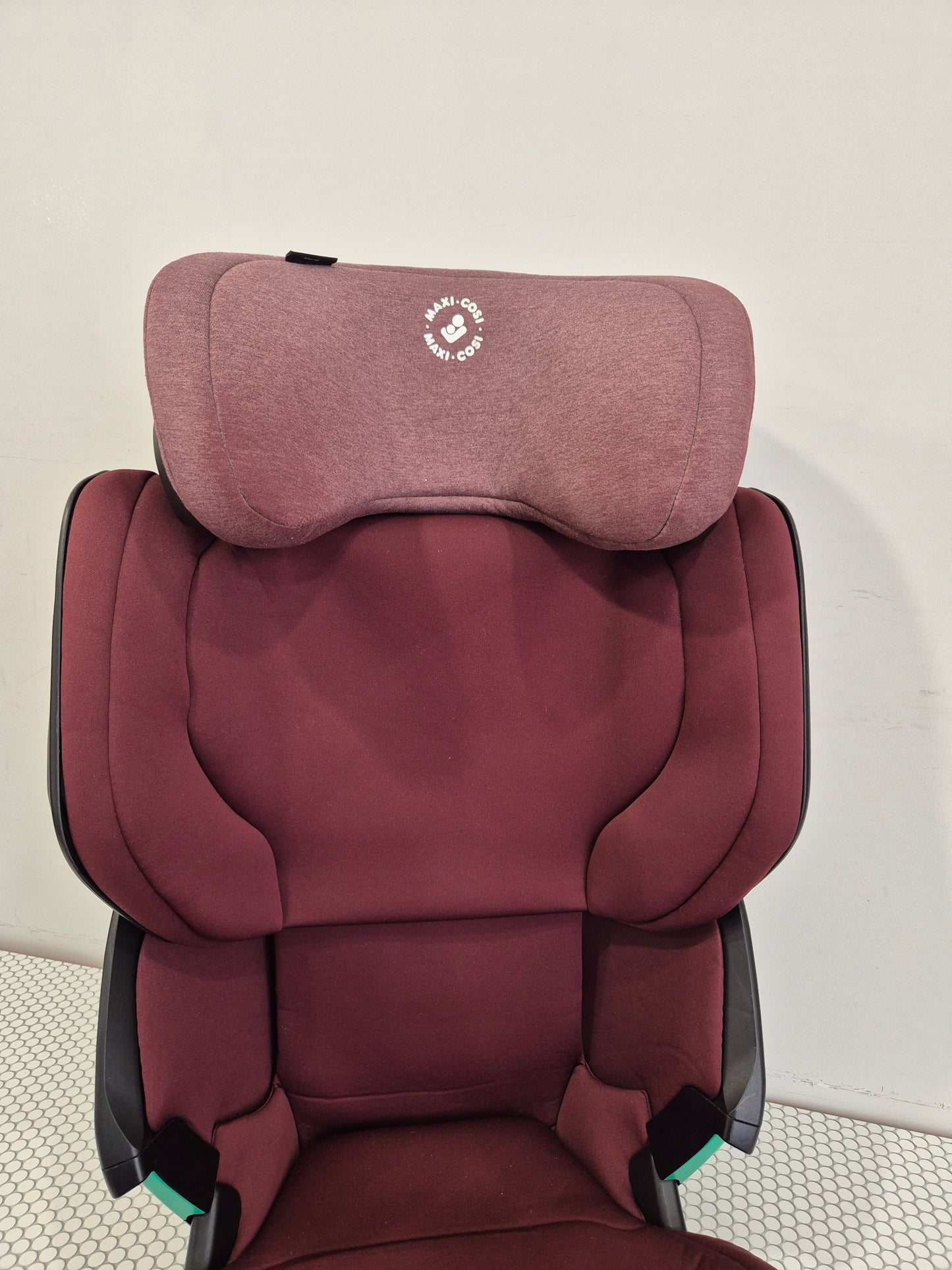 Maxi Cosi Kore i-Size 15-36kg.