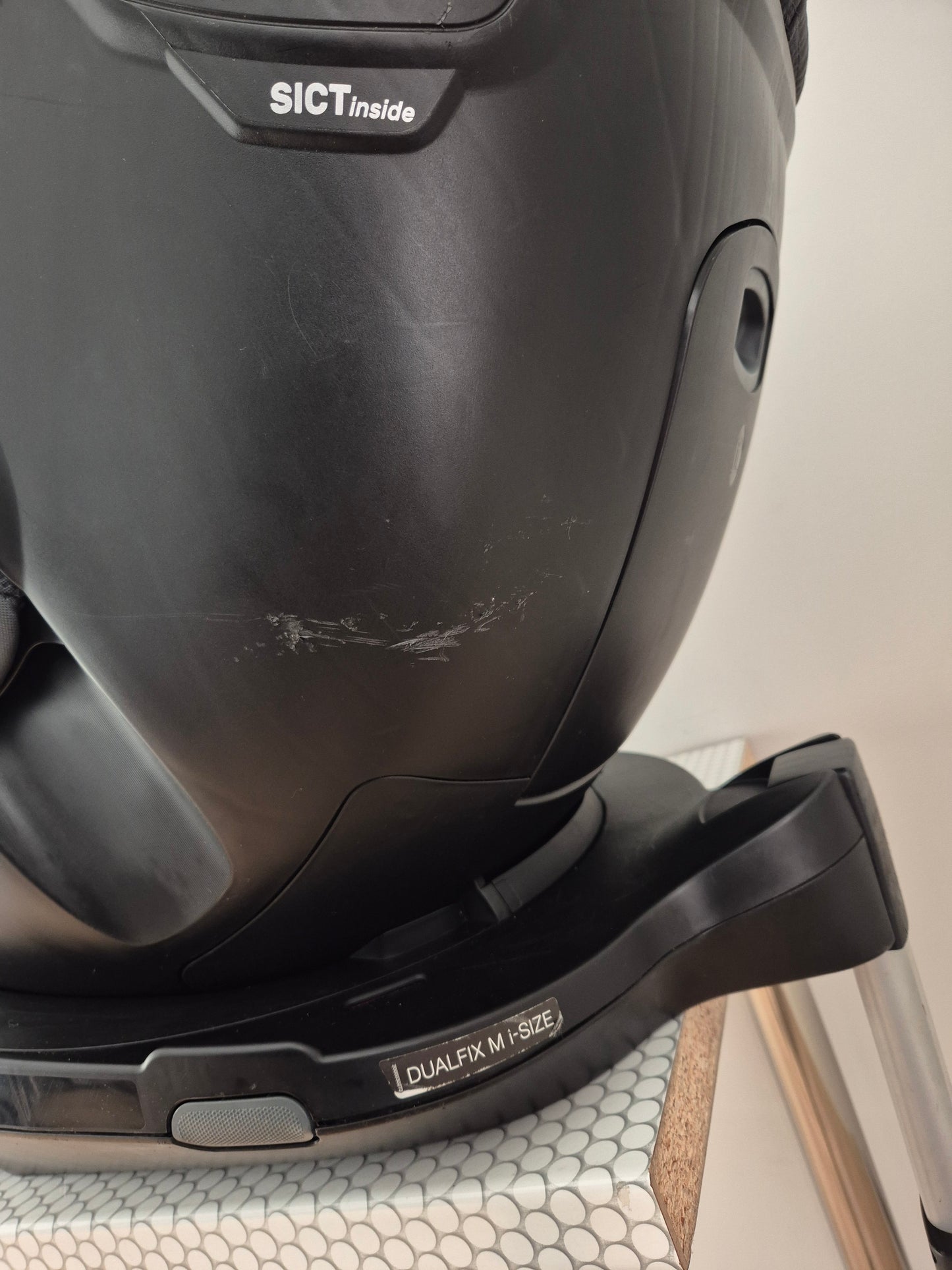 Britax Romer DualFix M i-Size 0-18kg.